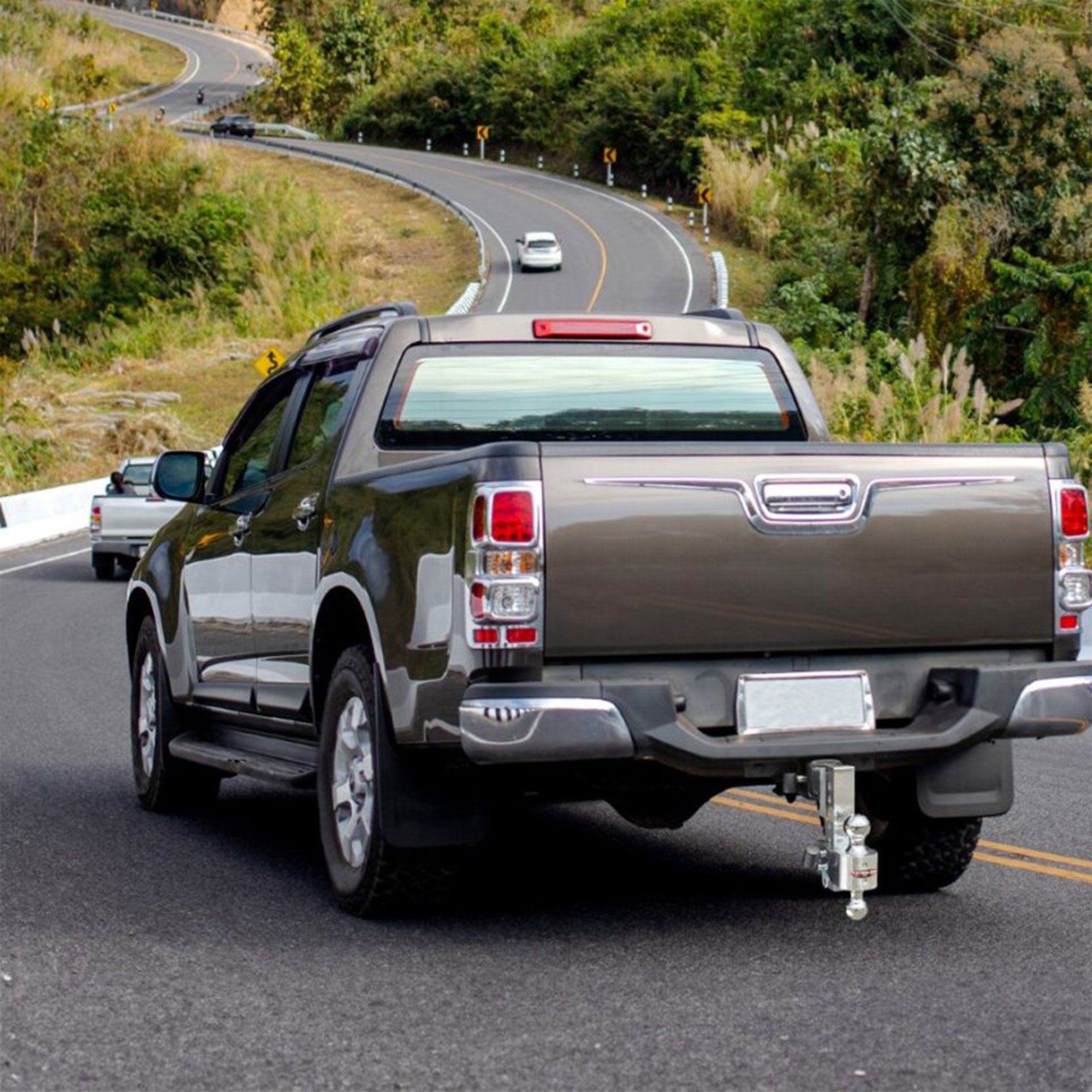 Uriah Products Aluminum Hitch Mount HD with 8" Rise & Drop (Open Box) (2 Pack) - VMInnovations