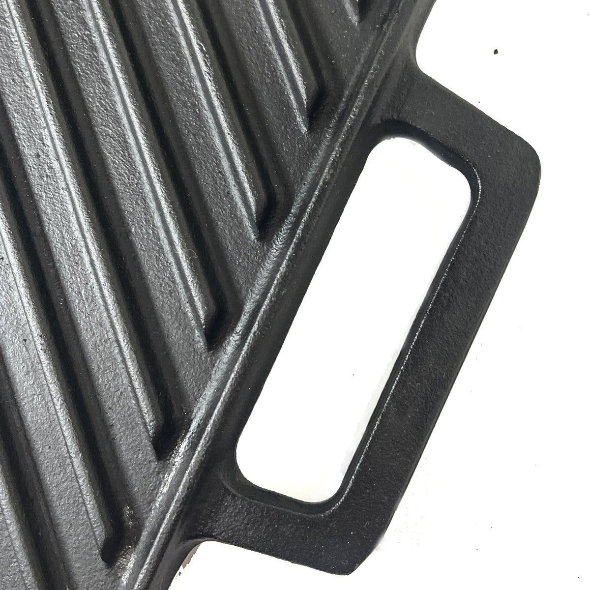 Bayou 28 Inch Flat and Grill Sides Seasoned Cast Iron Griddle Pan (For Parts)