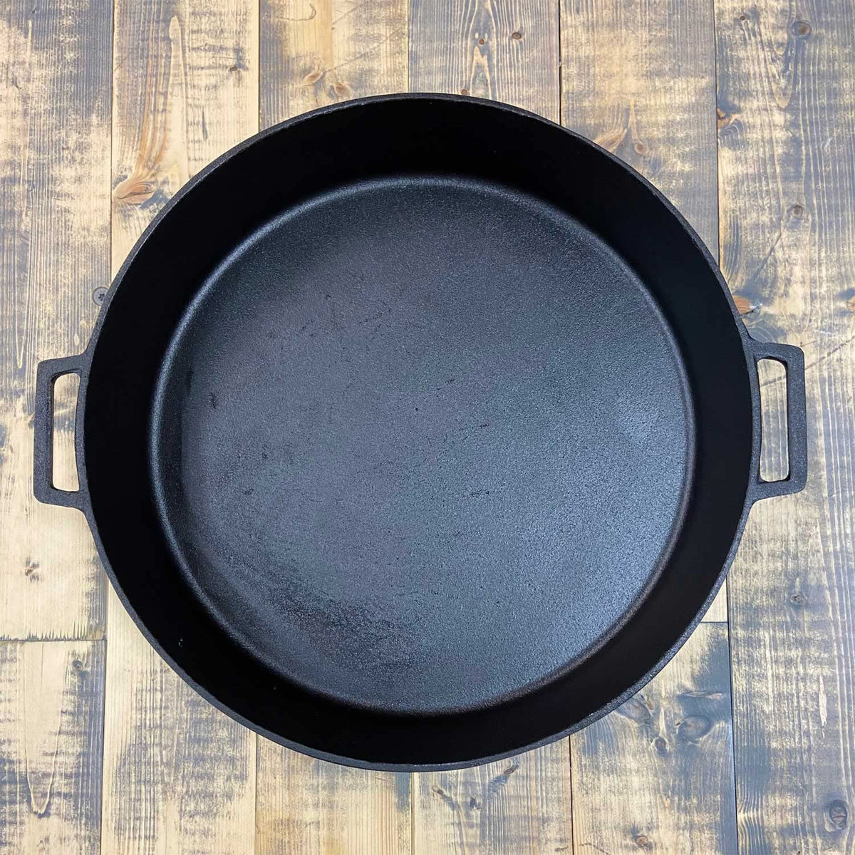 Bayou Seasoned Large 20" Even Heat Cast Iron Cookware Skillet Pan (Open Box)