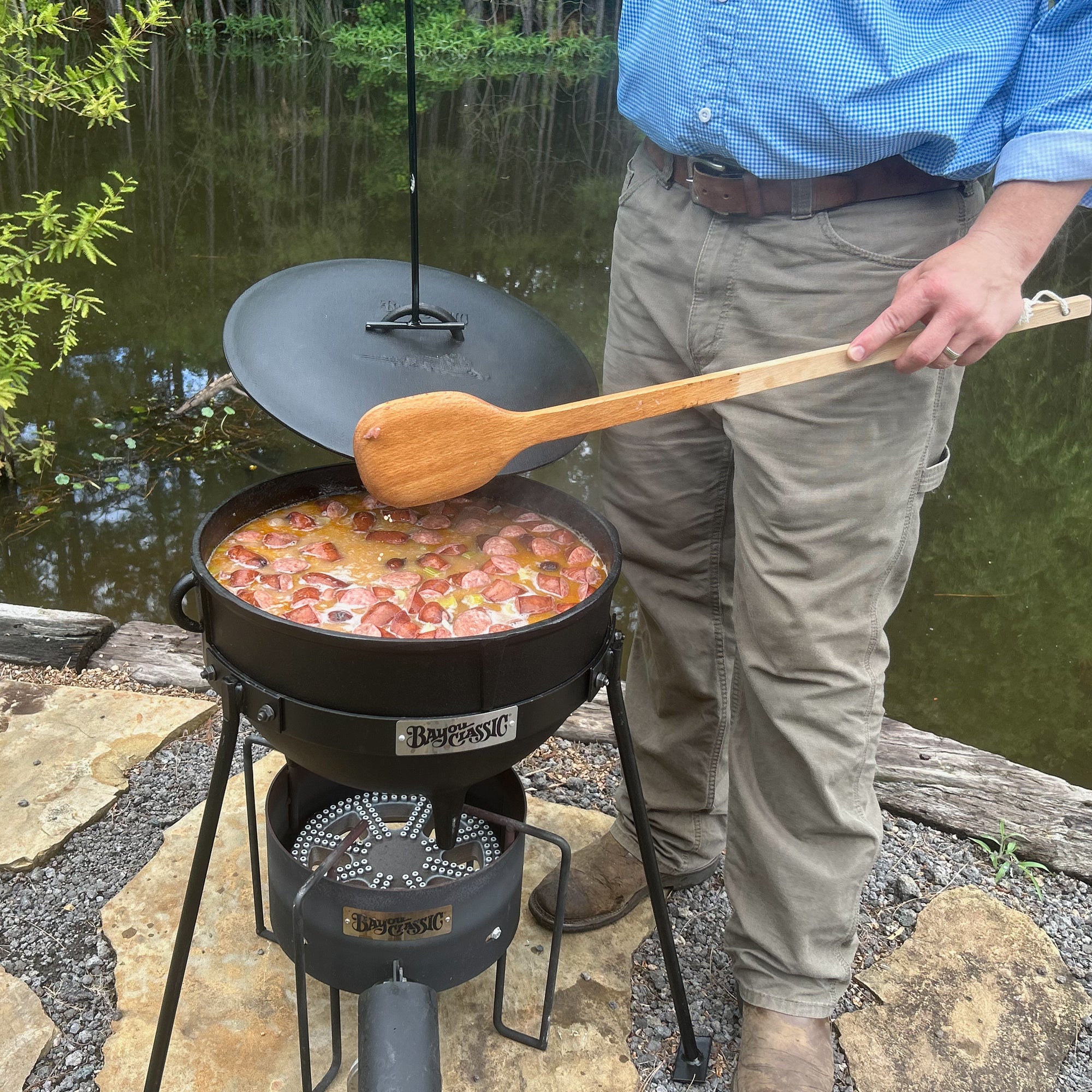 Bayou 5 Gallon Seasoned Cast Iron Jambalaya Cooking Pot, Lid, & Steel Stand Set