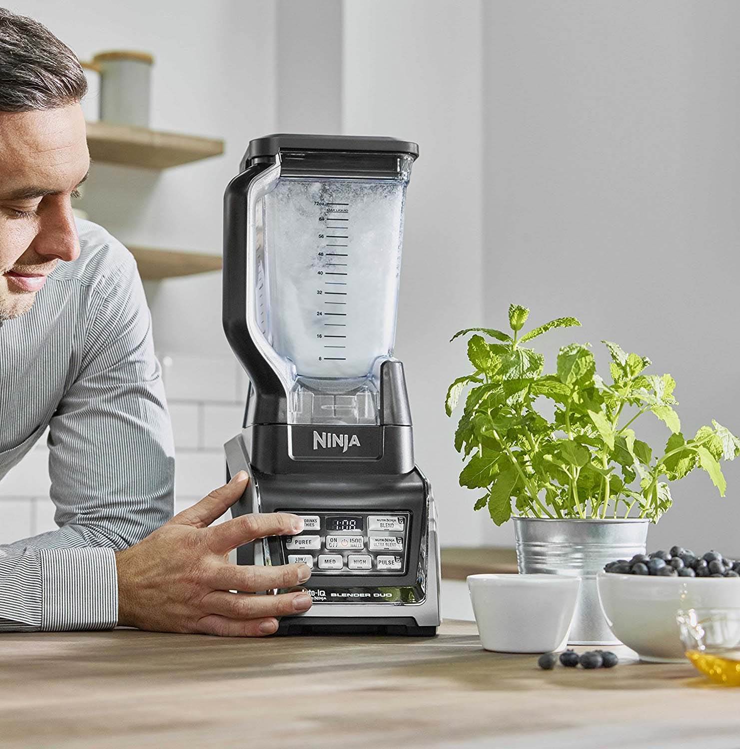 Ninja Blender Duo (Certified Refurbished) + Spice & Coffee Grinder Attachment