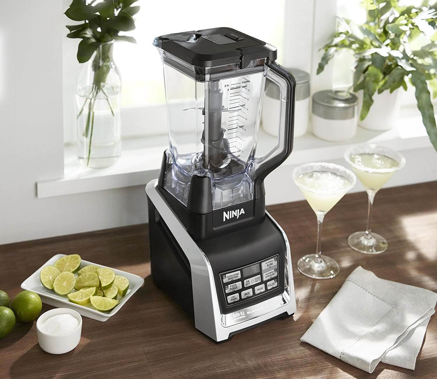 Ninja Blender Duo (Certified Refurbished) + Spice & Coffee Grinder Attachment
