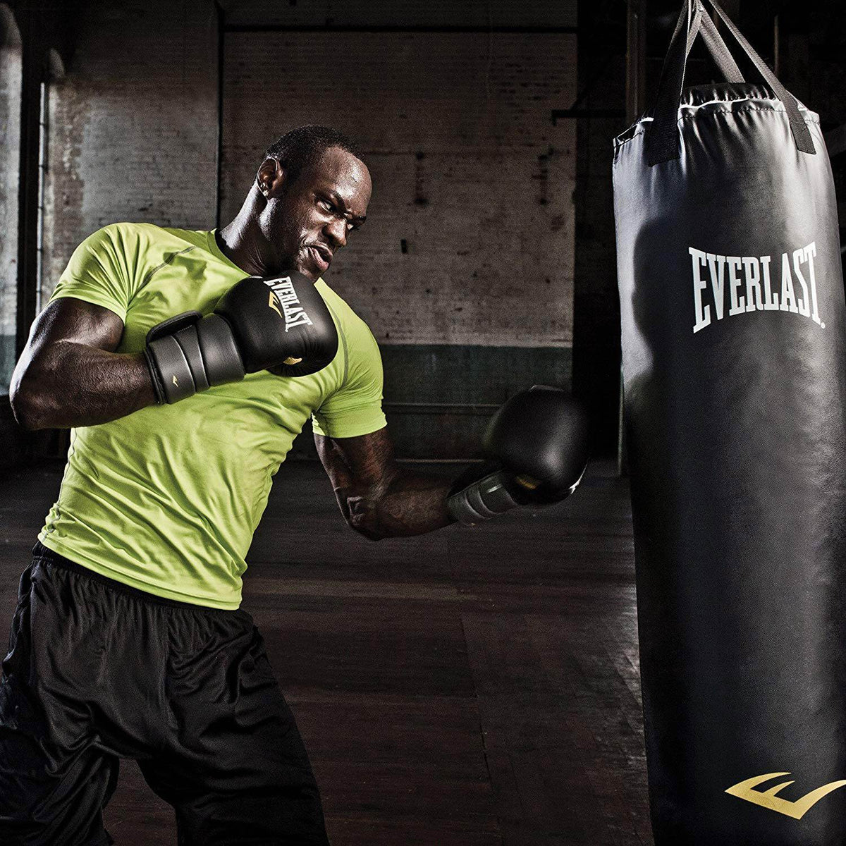Everlast Nevatear Fitness 70 Pound Heavy Kickboxing Punching Bag with Stand