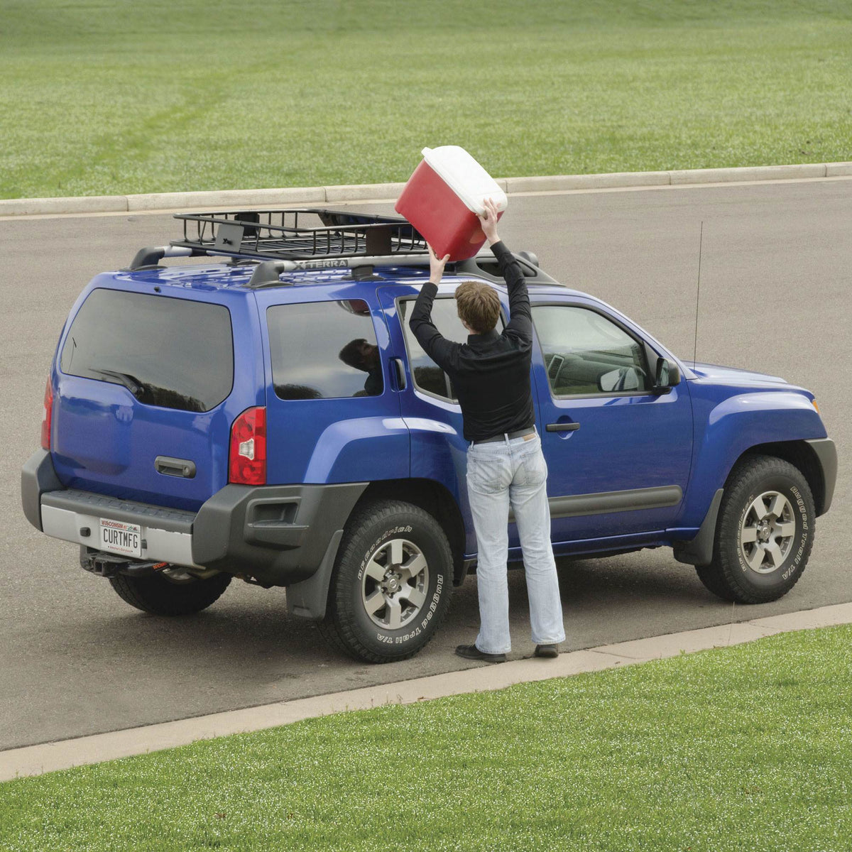 CURT 41.5 x 37" Vehicle Rooftop Crossbar Cargo Carrier Rack Basket, Black (Used)