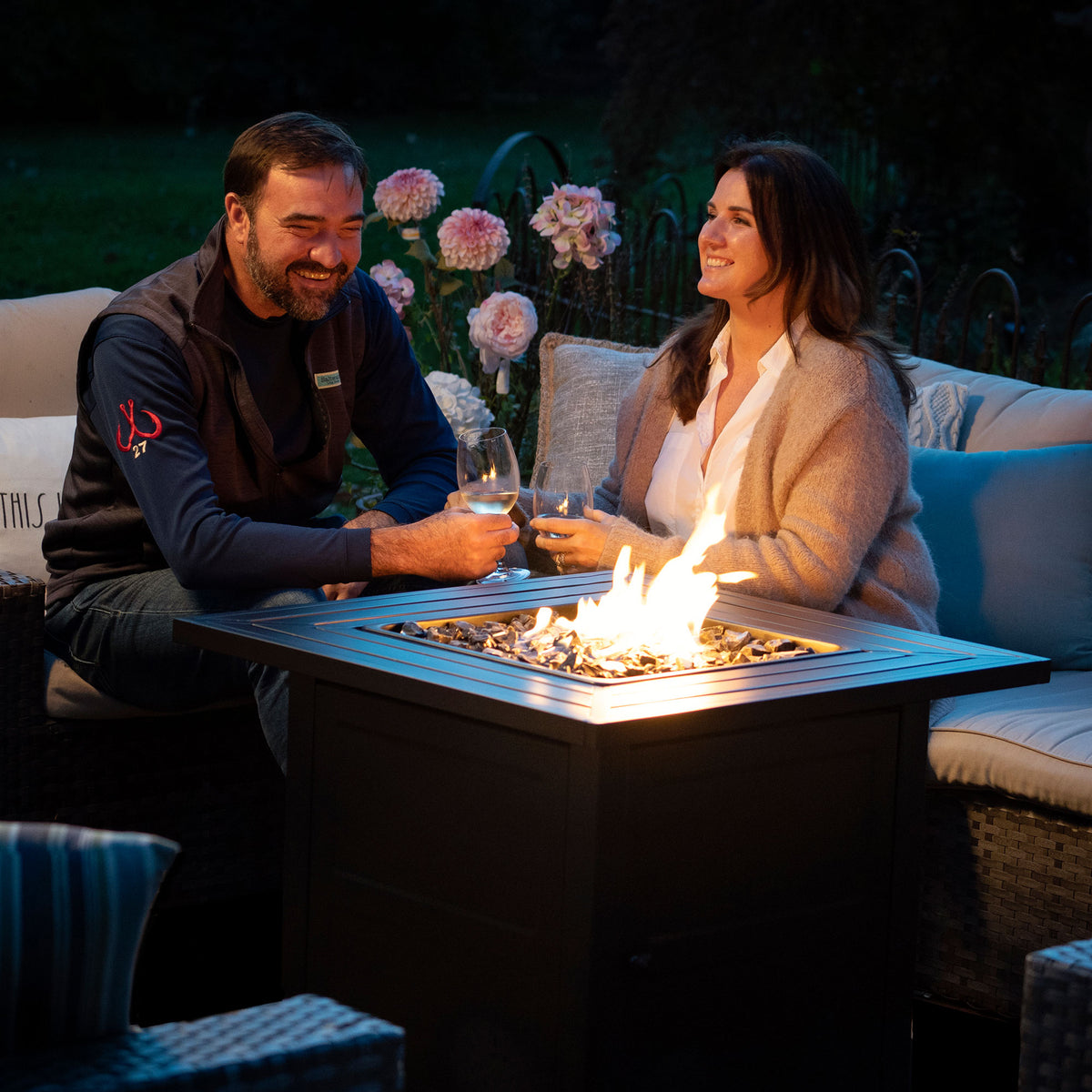 Endless Summer 30 inch Propane Gas Fire Pit Table with Lava Rock, Black (Used)