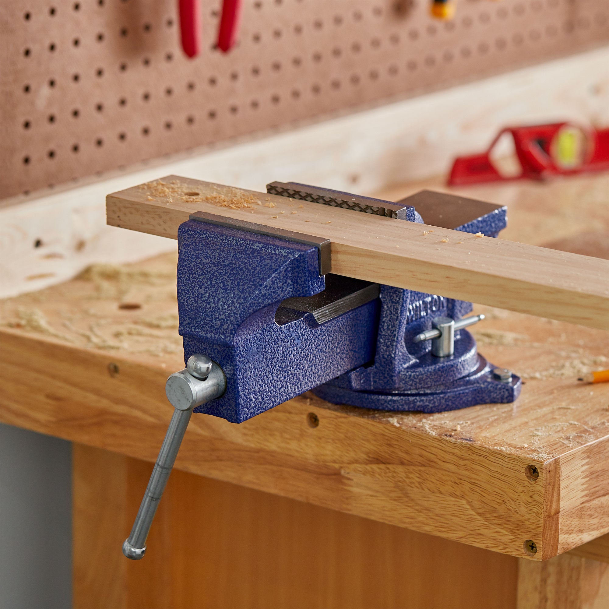 Wilton 11104 4 Inch Jaw General Purpose Steel Swivel Base Anvil Work Bench Vise