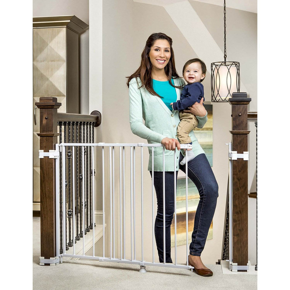 Regalo Top of Stairs 43 x 30.5 Inches Metal Frame Adjustable Baby Gate, White