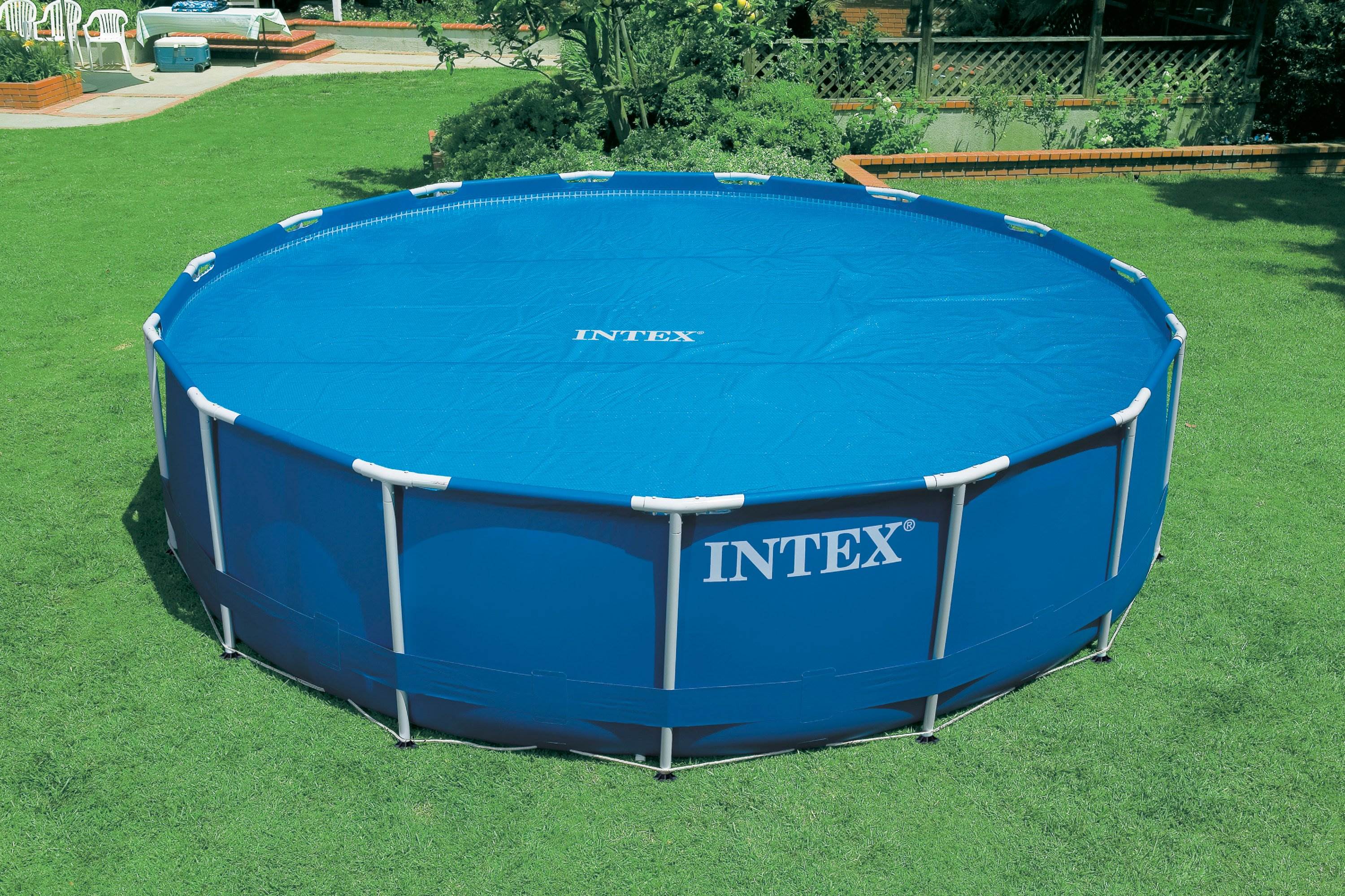 Intex 18 Foot Solar Vinyl Pool Cover and Wall Mounted Automatic Surface Skimmer - VMInnovations