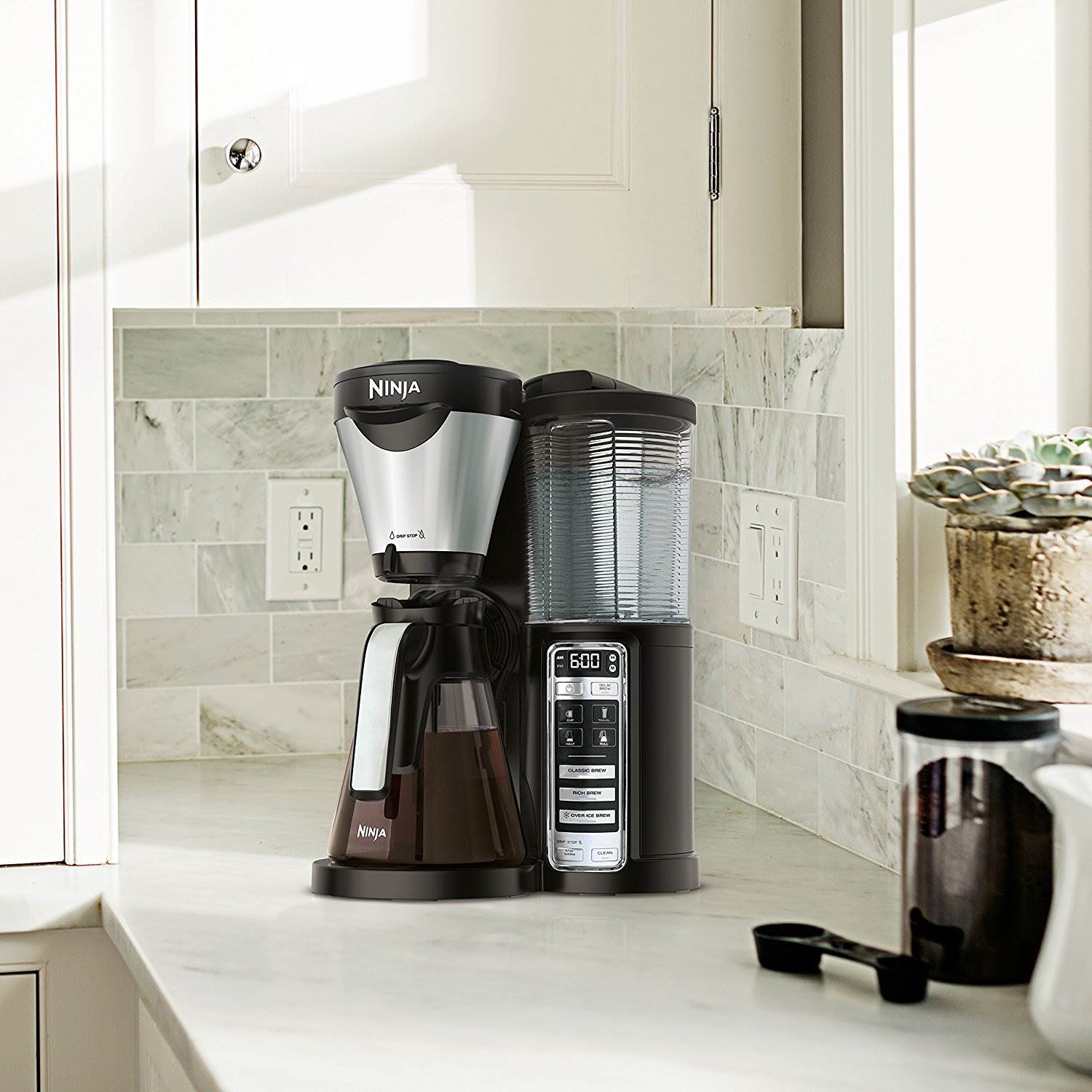 Ninja Auto-IQ 1-Touch Coffee Maker Brewer with Carafe & Push-Button Bean Grinder