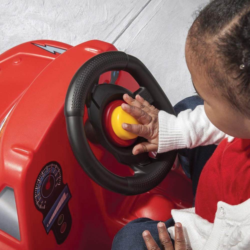 Step2 Disney Pixar Cars 3 Ride On Lightning McQueen Car (Open Box)