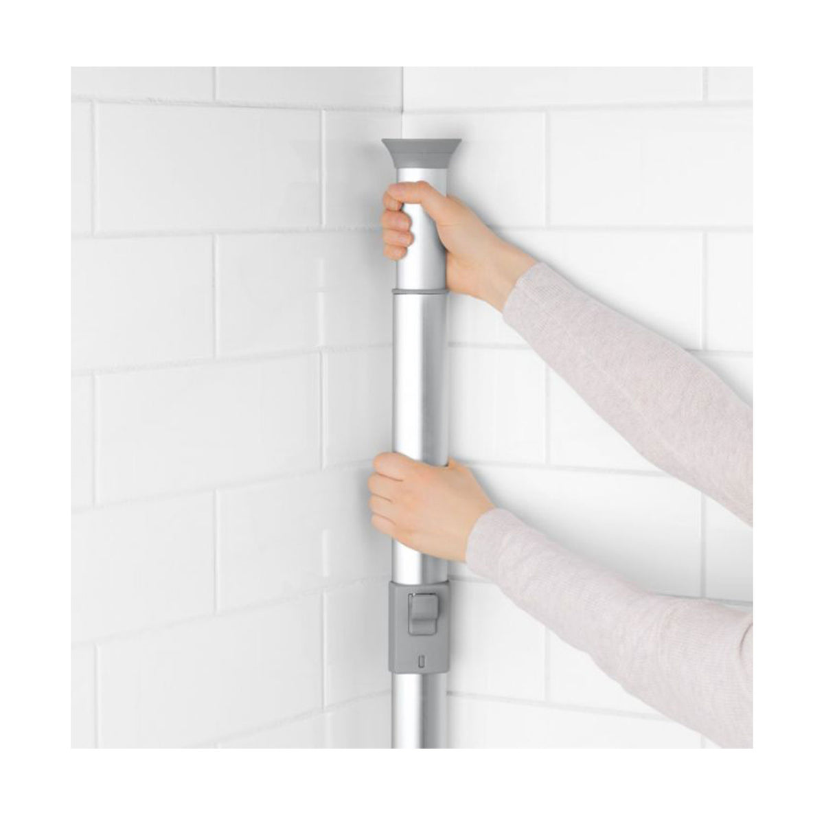 OXO Good Grips Quick-Extend Aluminum Pole Shower 4-Shelf Bath Caddy Silver(Used)