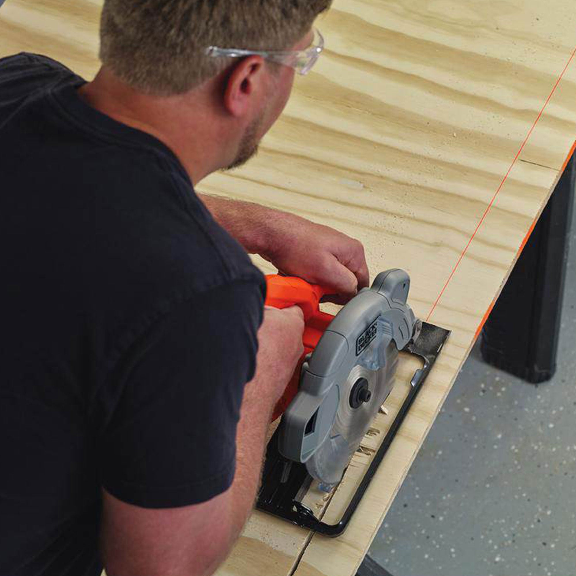 Black and Decker 13 Amp 7 1/4 Inch Corded Circular Saw w/ Laser Guide (Open Box) - VMInnovations