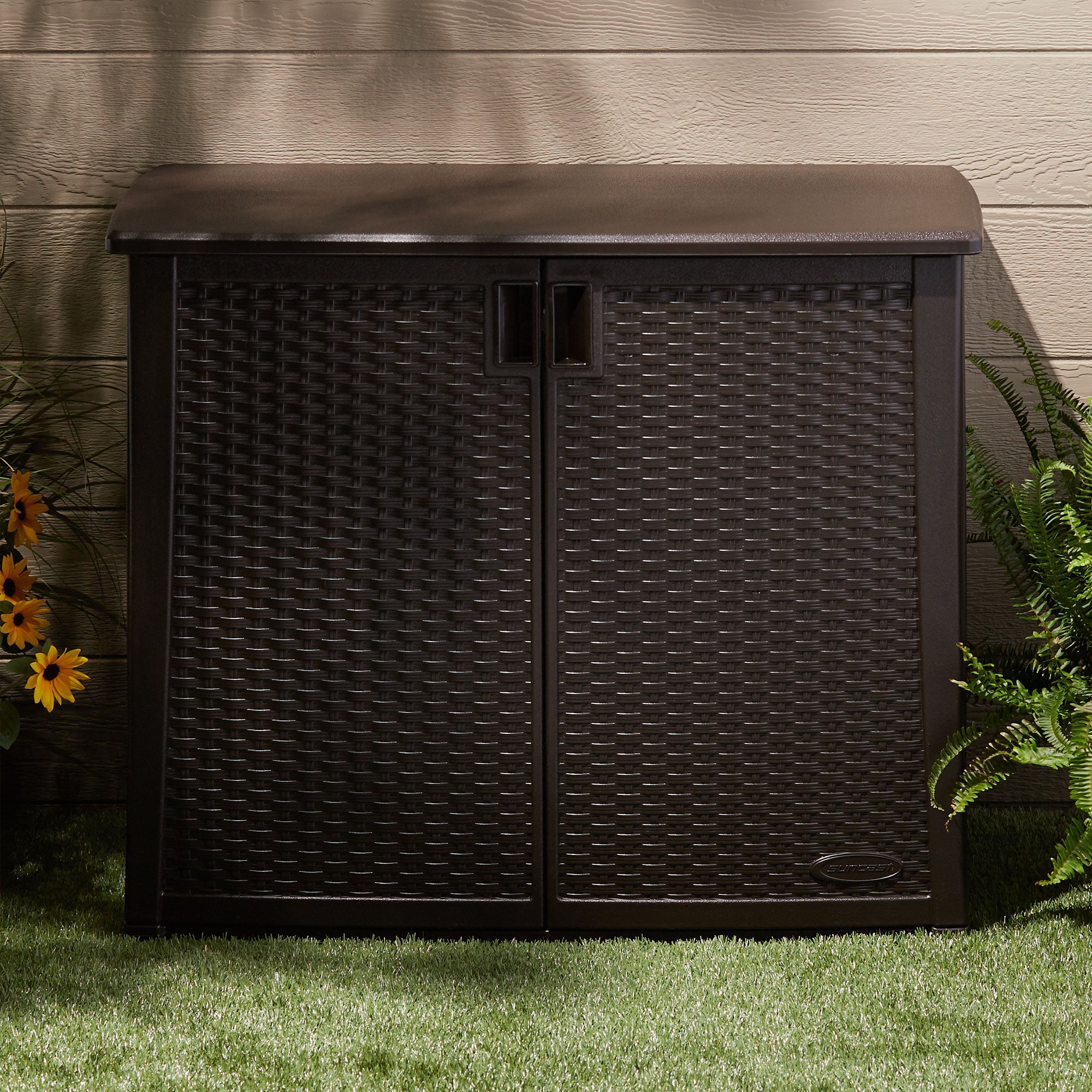 Suncast Elements 97 Gallon Backyard Oasis Storage Entertaining Station w/Shelf