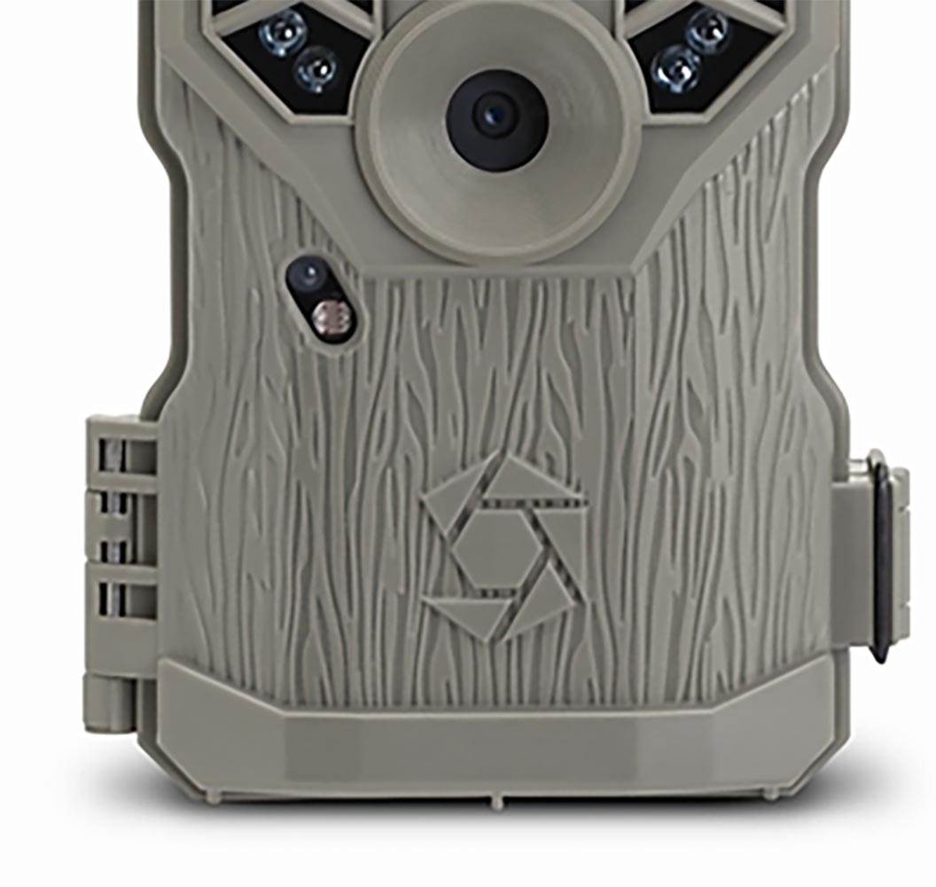 Stealth Cam 8MP IR Game Camera (8 Pack) & SanDisk 16GB SD Memory Card (8 Pack)