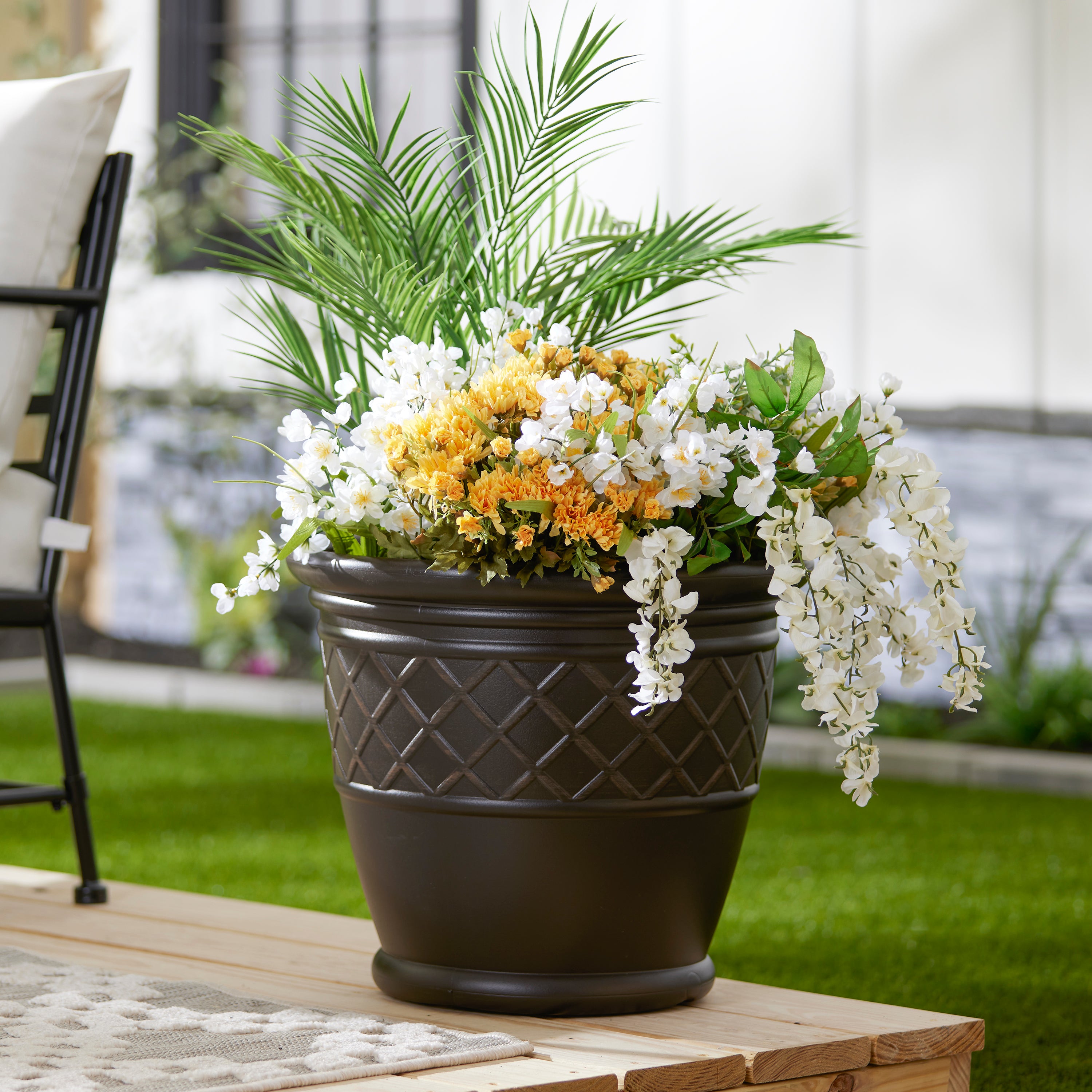 Suncast Atlin 18 Inch Resin Round Decorative Flower Pot Vase Box Planter, Java - VMInnovations