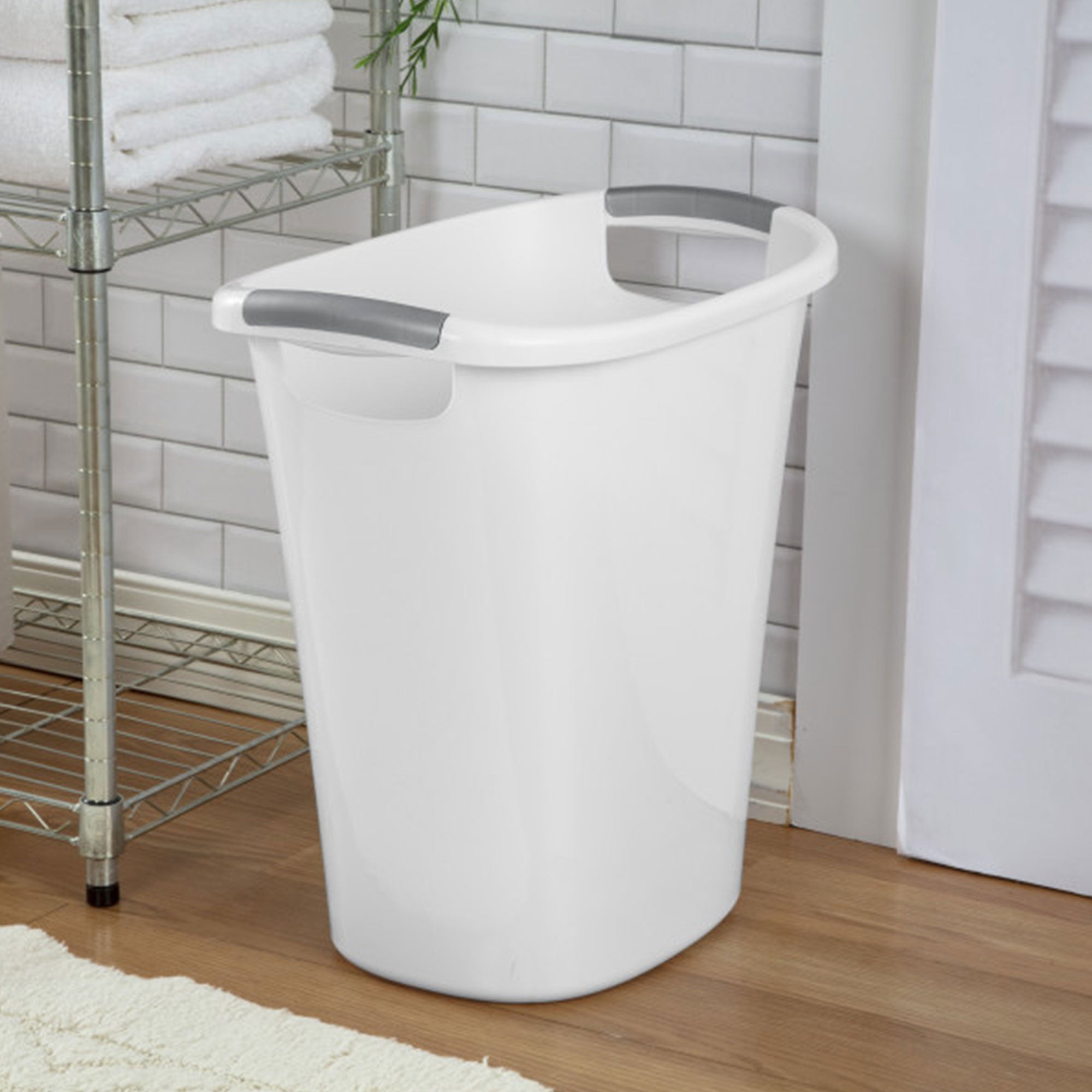 Sterilite 10638006 6 Gallon White Ultra Plastic Wastebasket Trash Can (6 Pack)