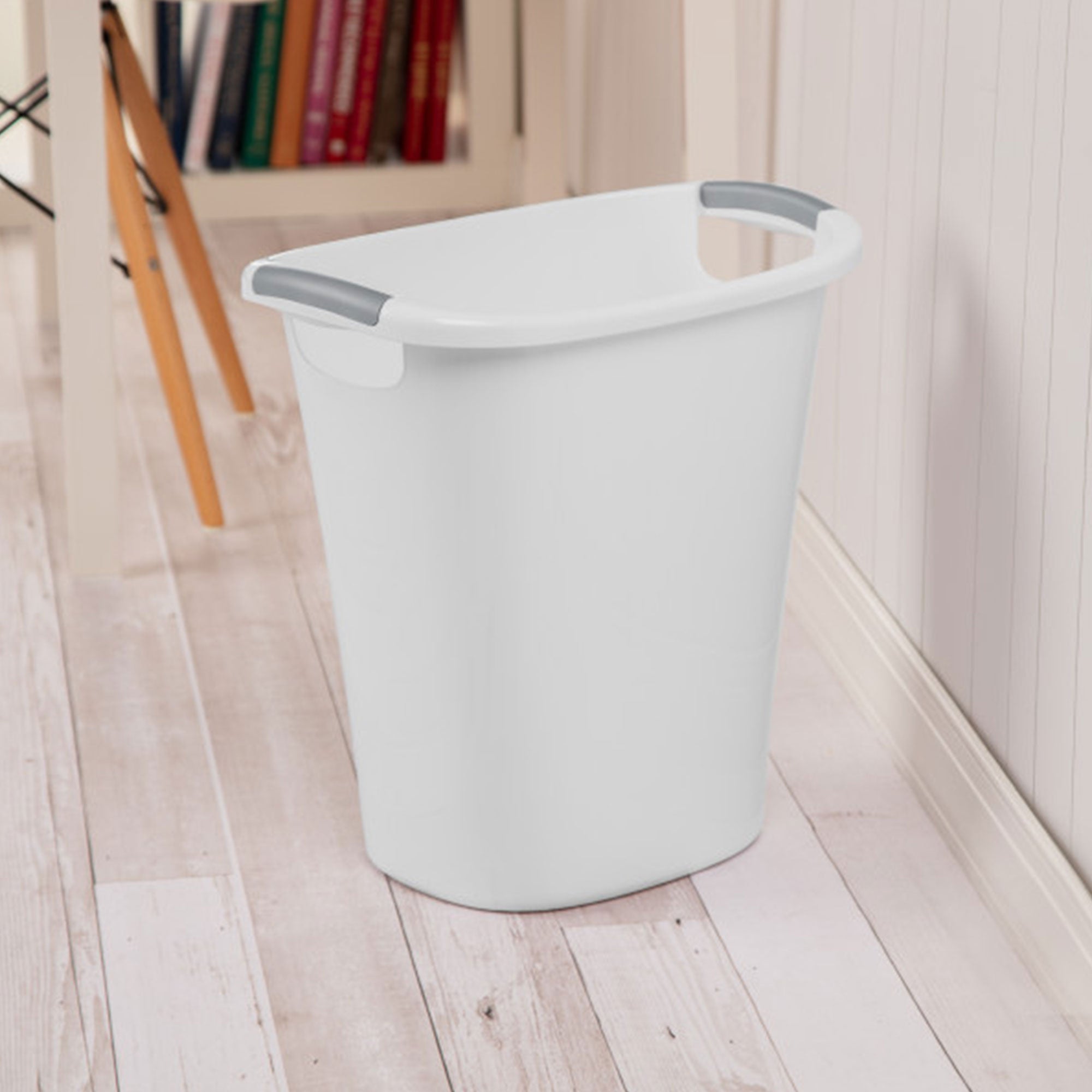 Sterilite 10638006 6 Gallon White Ultra Plastic Wastebasket Trash Can (6 Pack)