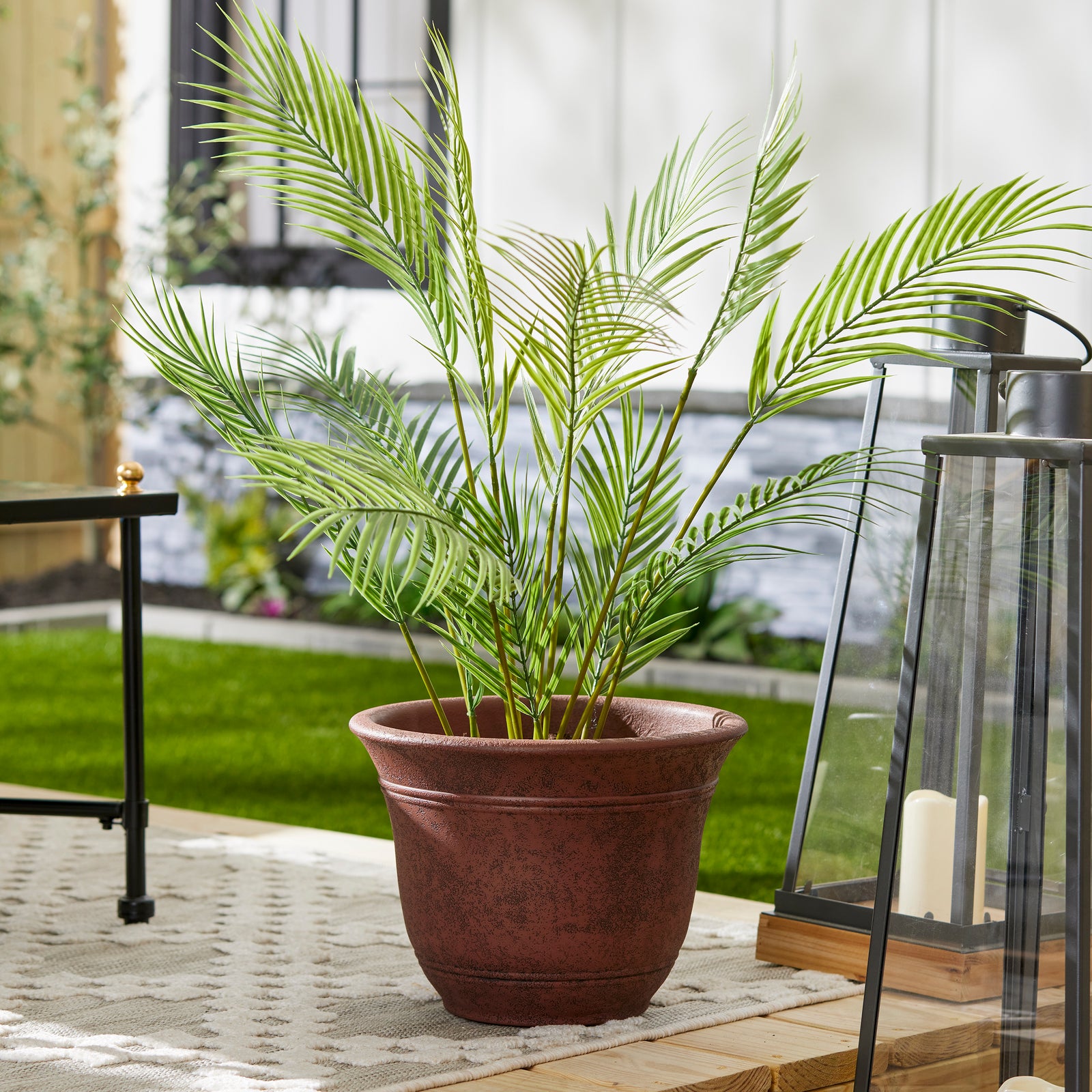 Listo SRA13001P05 13-Inch Round Outdoor Plastic Sierra Planter, Rustic Redstone - VMInnovations