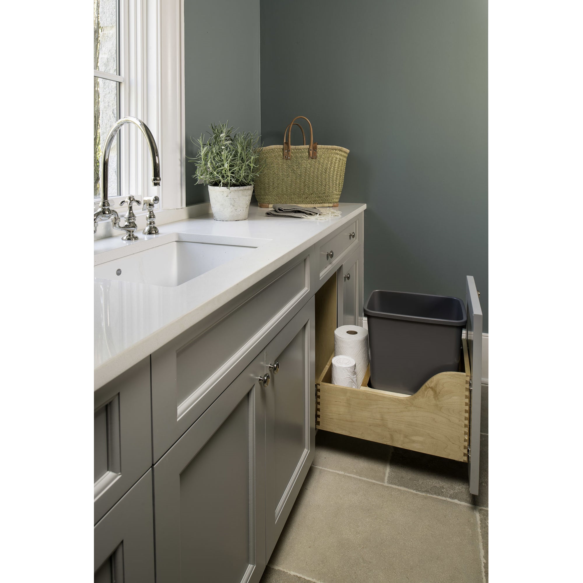 Rev-A-Shelf Single Pullout Trash Can 35 qt. w/ Soft-close Slides, 4WCSC-1535DM-1 - VMInnovations