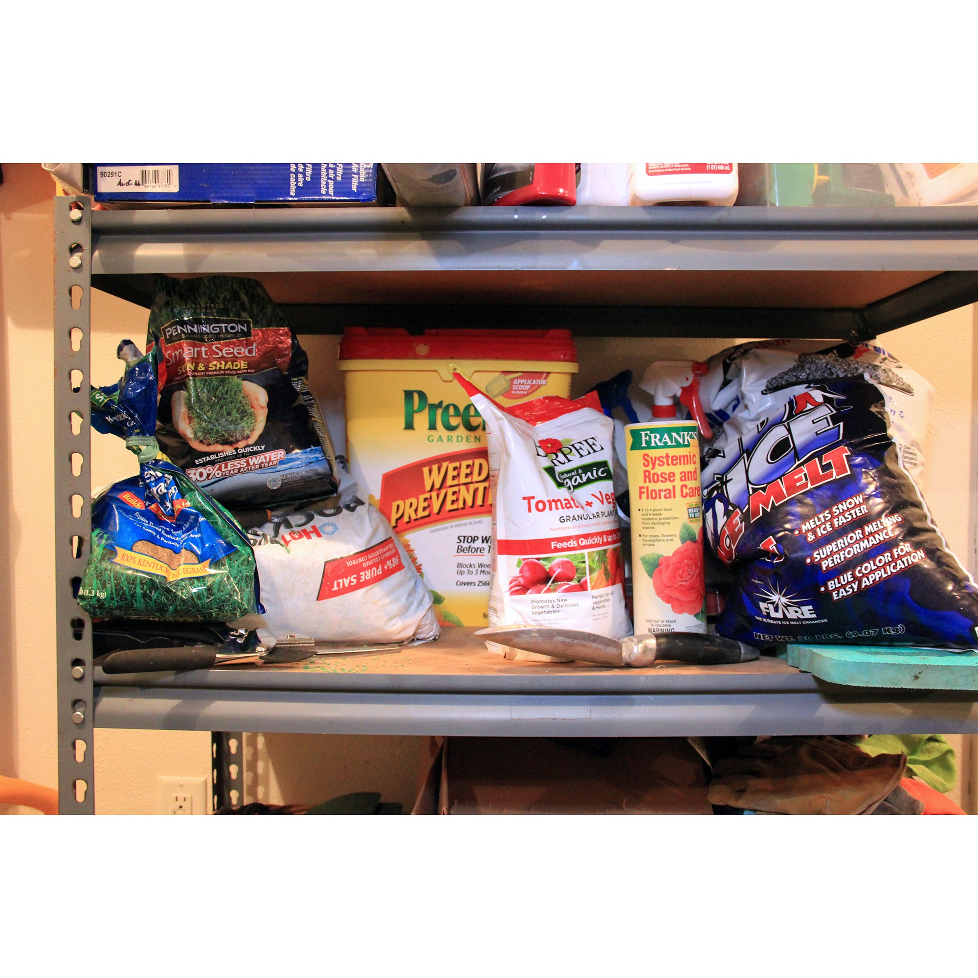 EarthWay Products Multi Use Handheld Portable Plastic Garden Seed Earthshaker