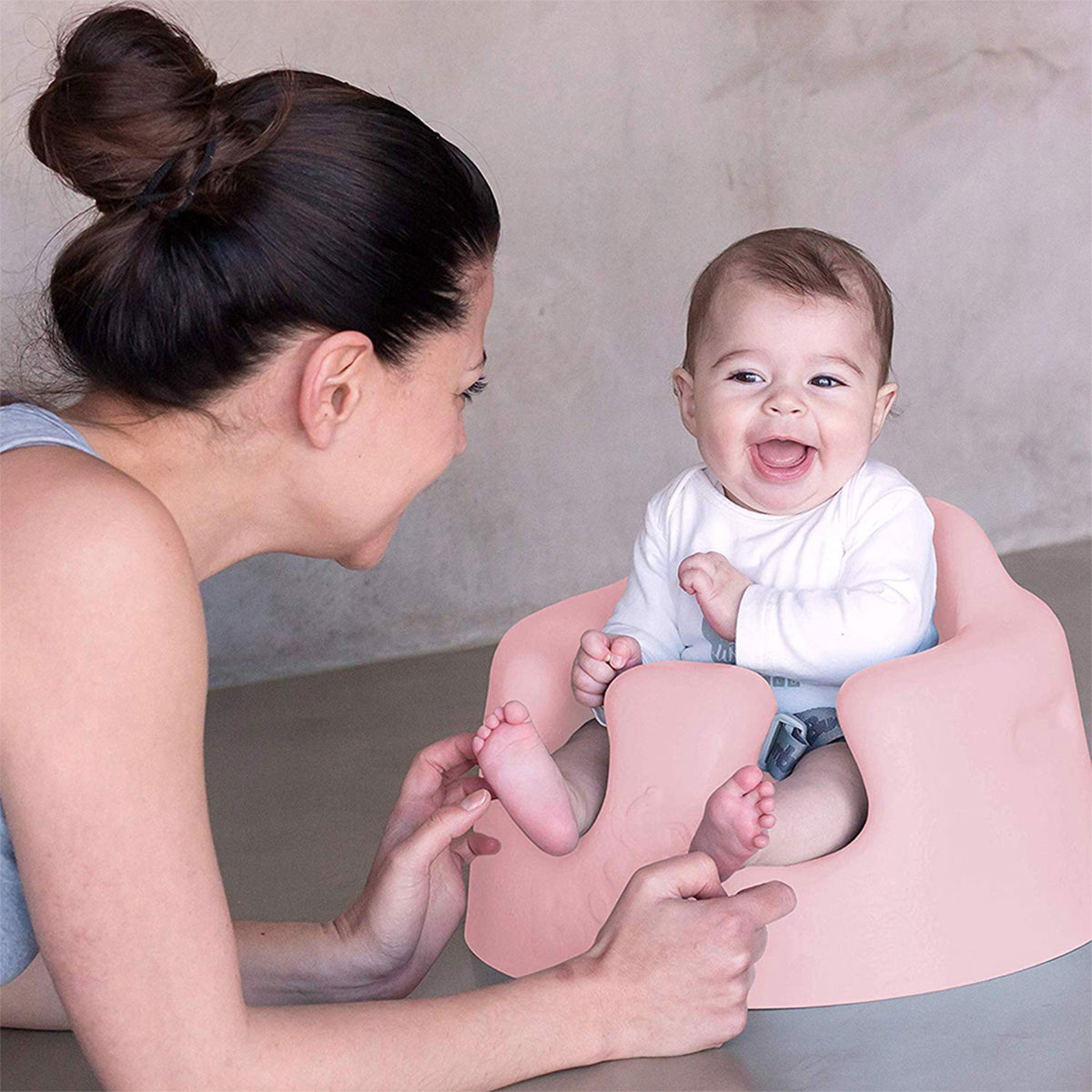 Bumbo Baby Infant Soft Foam Wide Floor Seat w/ 3 Point Adjustable Harness, Pink (Damaged)