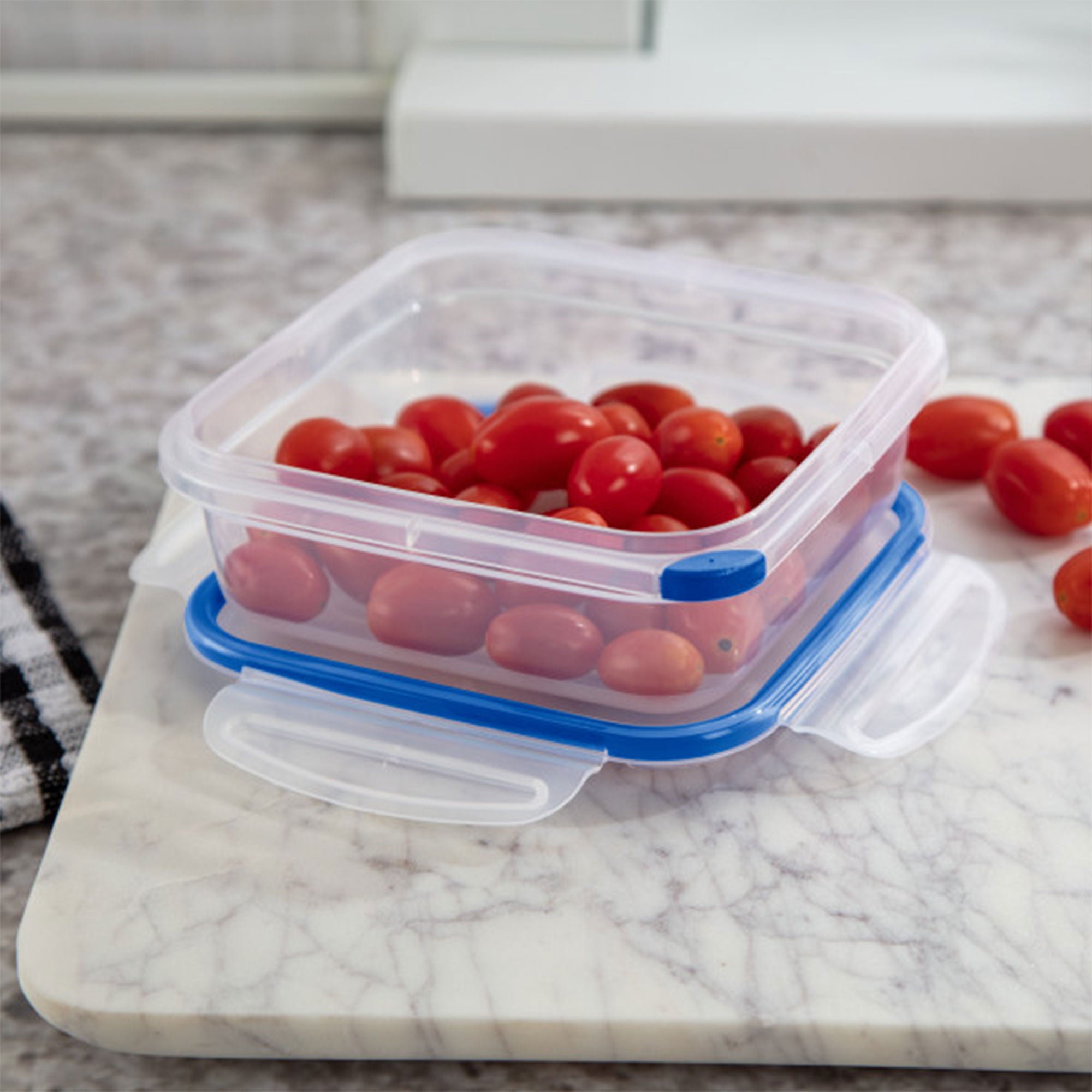 Sterilite 4.0 Cup Square Ultra-Seal Food Storage Container, Blue (6 Pack) - VMInnovations