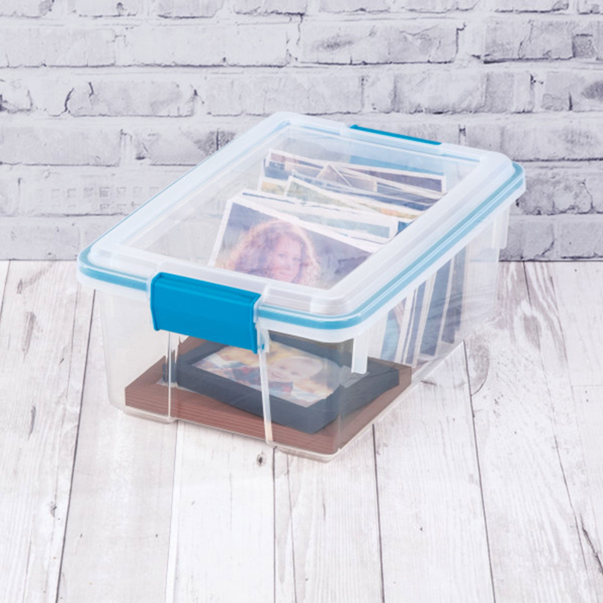 Sterilite 12 Qt Plastic Storage Bin Container Clear Gasket Sealed Box (6 Pack)
