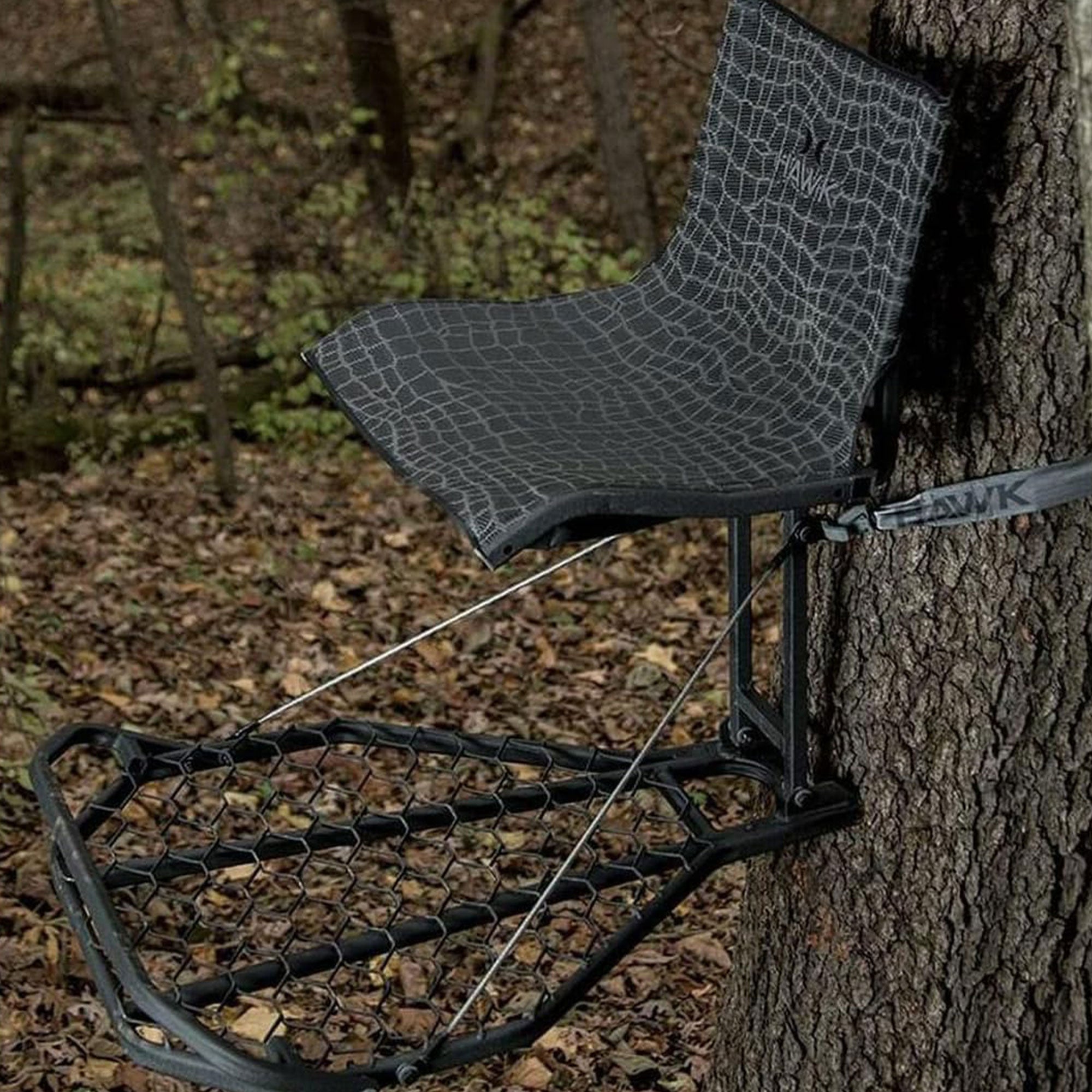 Hawk Kickback LVL Steel Hang-On Tree Stand w/ Leg Extension Footrest (Used) - VMInnovations