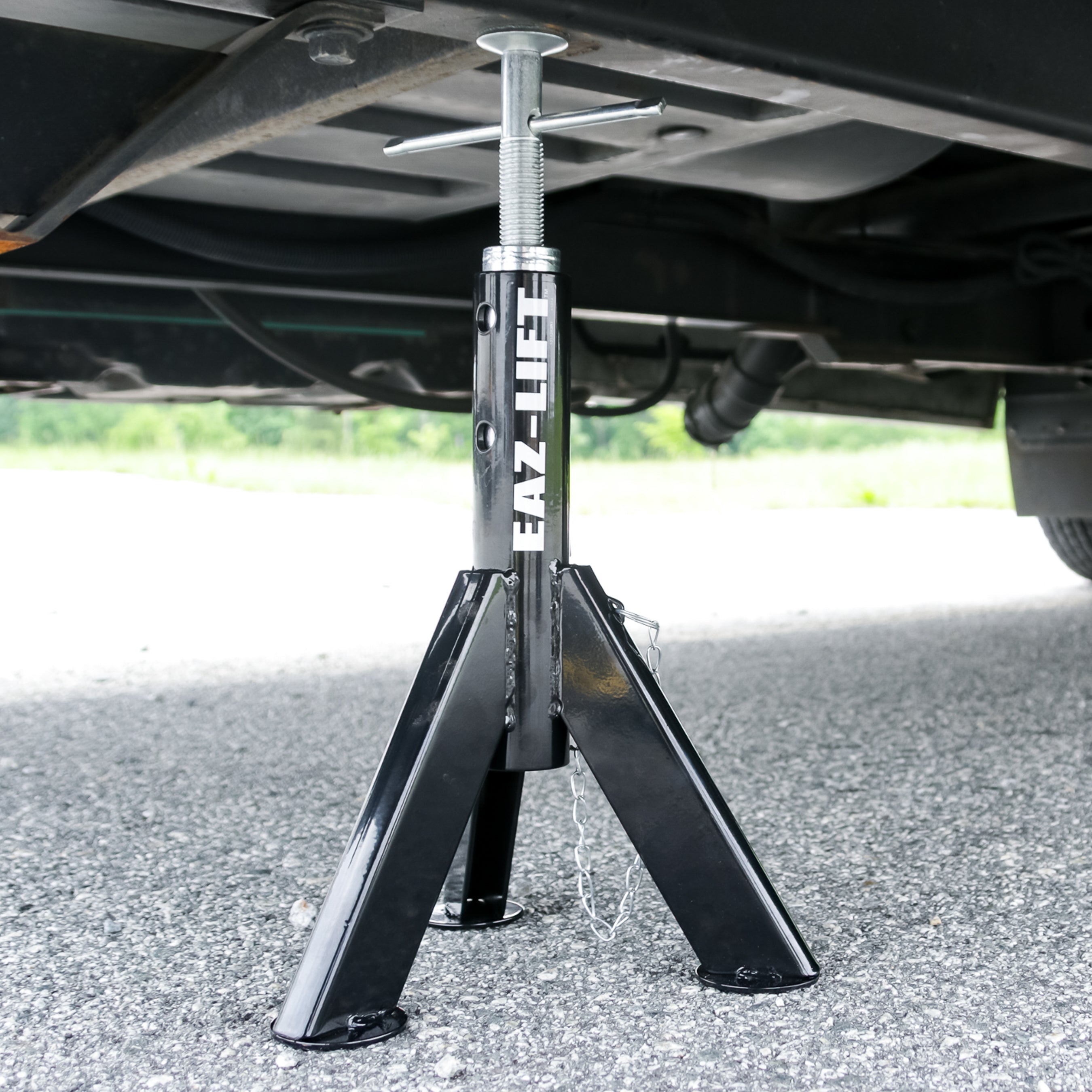 EAZ LIFT Telescopic RV Jack, 16 to 30 Inches, 6,000 Pound Capacity (Used) - VMInnovations