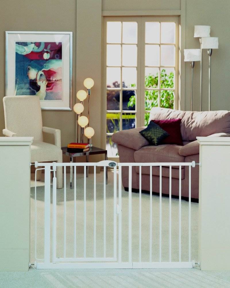 North State 4819 Durable 38.75 Inch Metal Auto-Close Baby/Child Safety Pet Gate