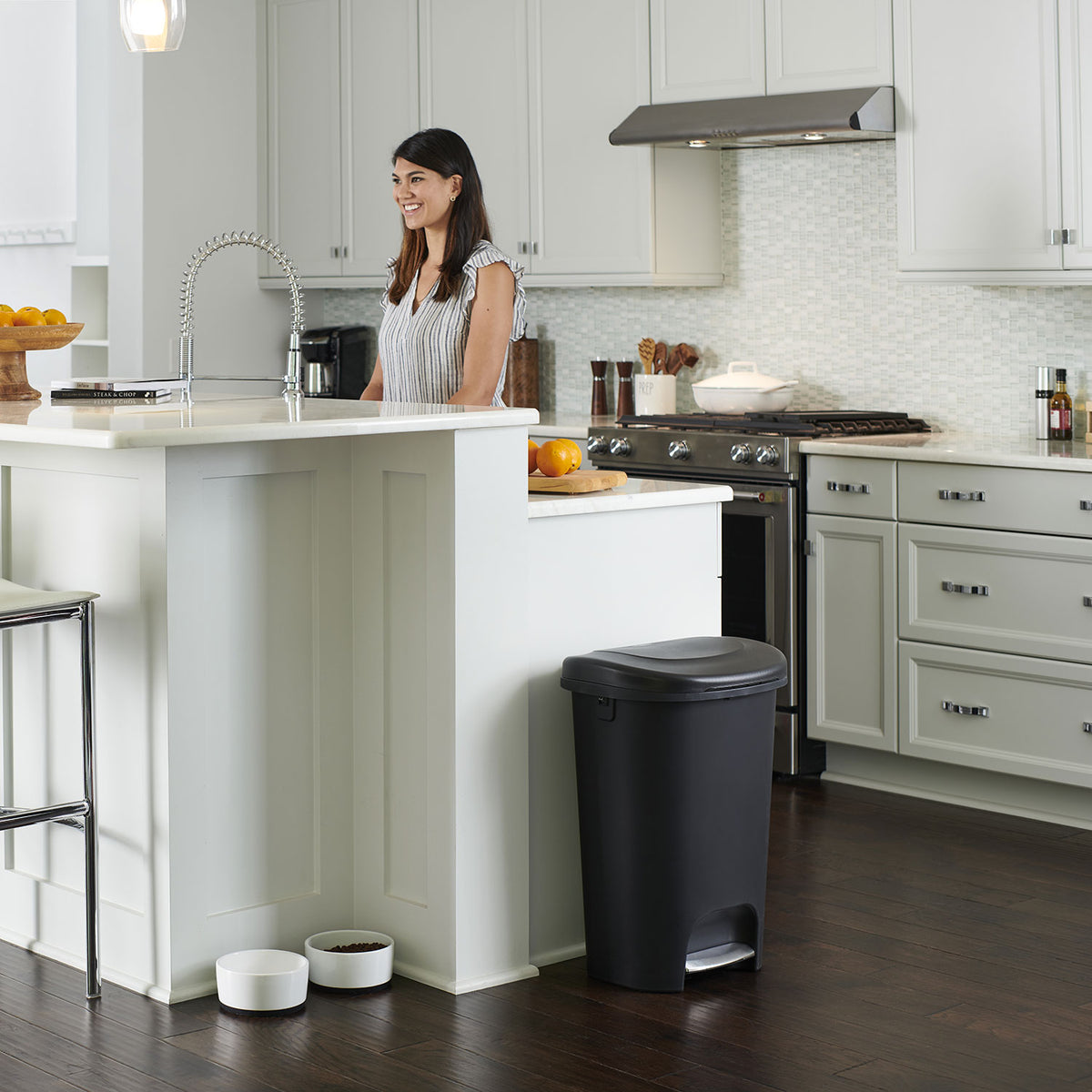 Rubbermaid Laundry Basket, White, 2-Step Stool, Gray, & 13 Gal Trash Can, Black
