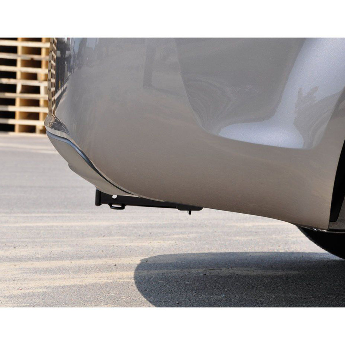 Curt Trailer Hitch 1-1/4-Inch Receiver for Chevrolet Saturn and Aura (Open Box)