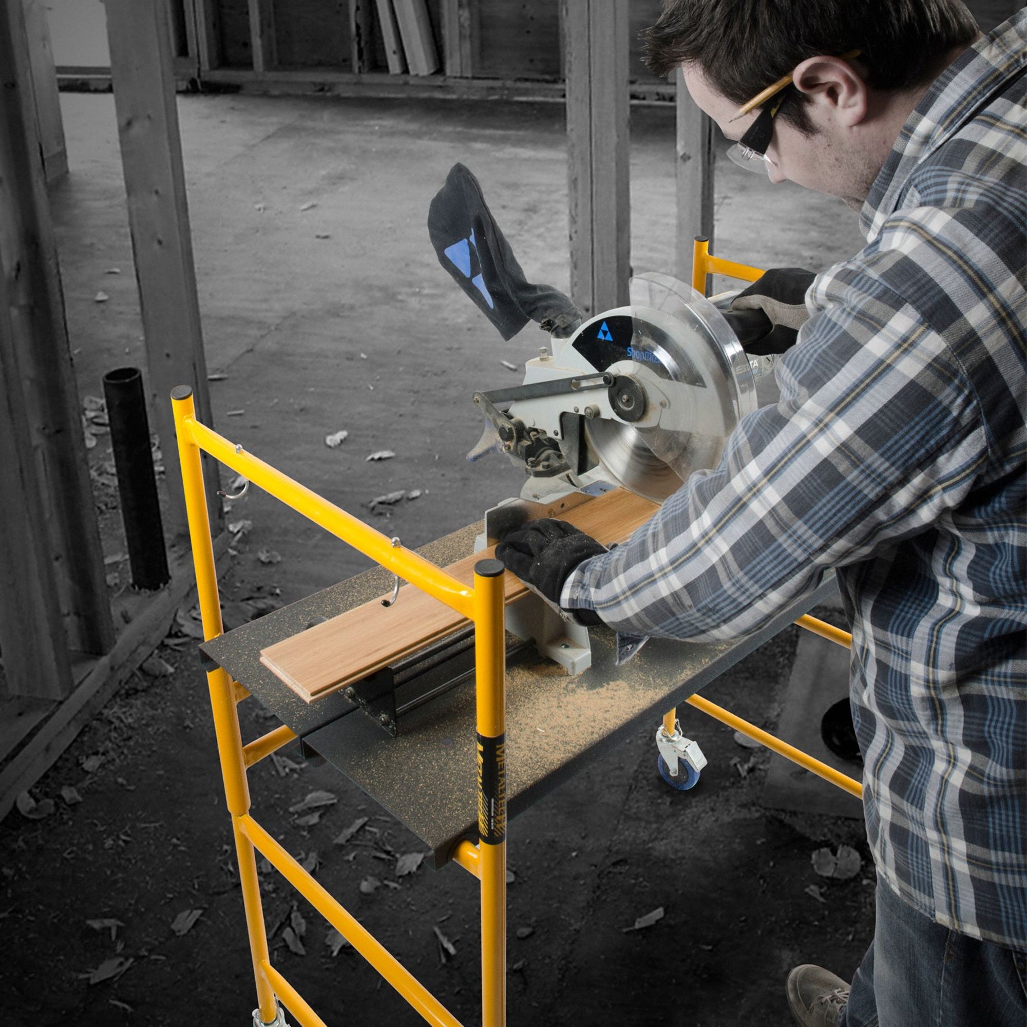 MetalTech 4 Foot High Portable Basic Mini Mobile Scaffolding with Locking Wheels - VMInnovations