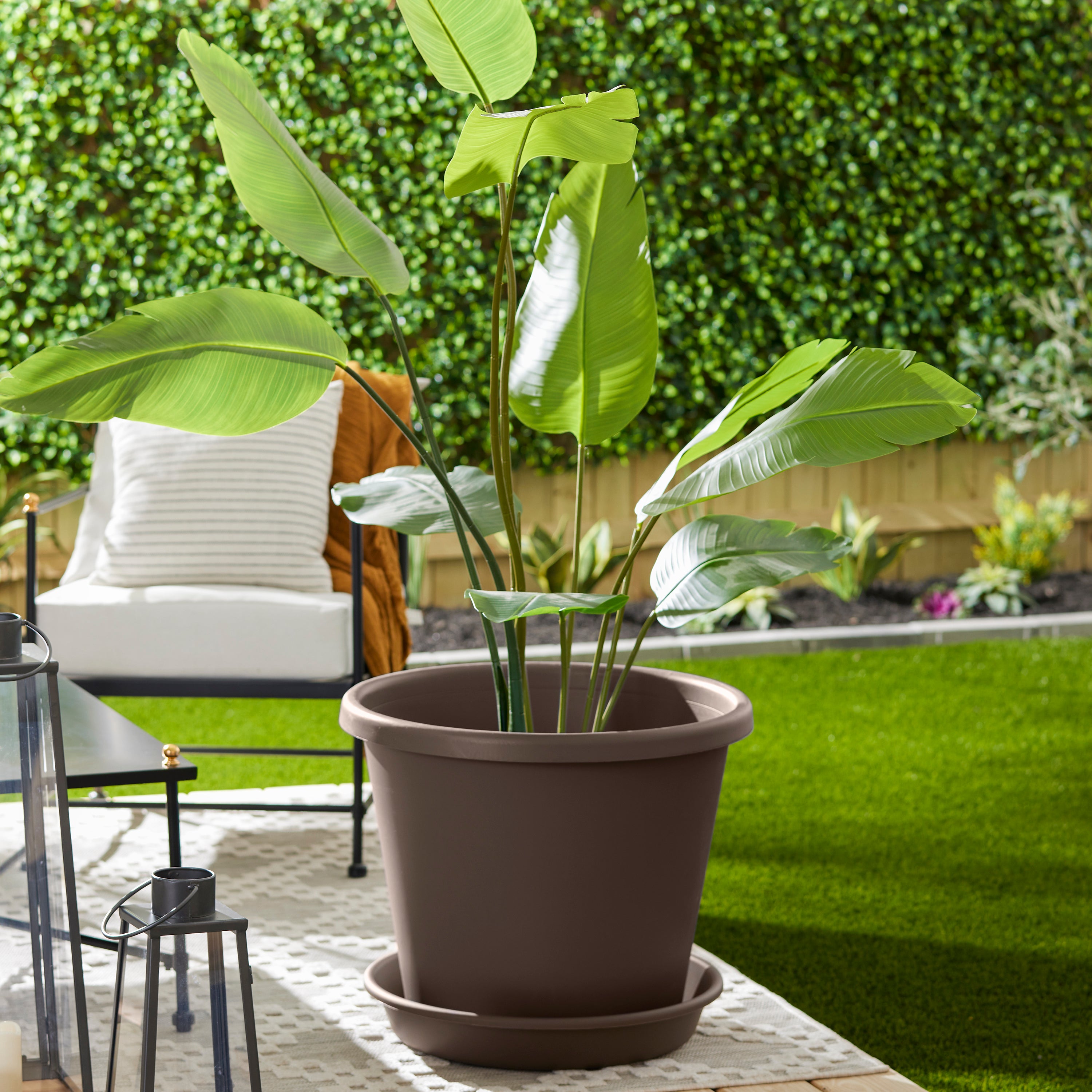 HC Companies Plastic 24 Inch Round Flower Plant Pot Deep Saucer, Brown(Open Box)