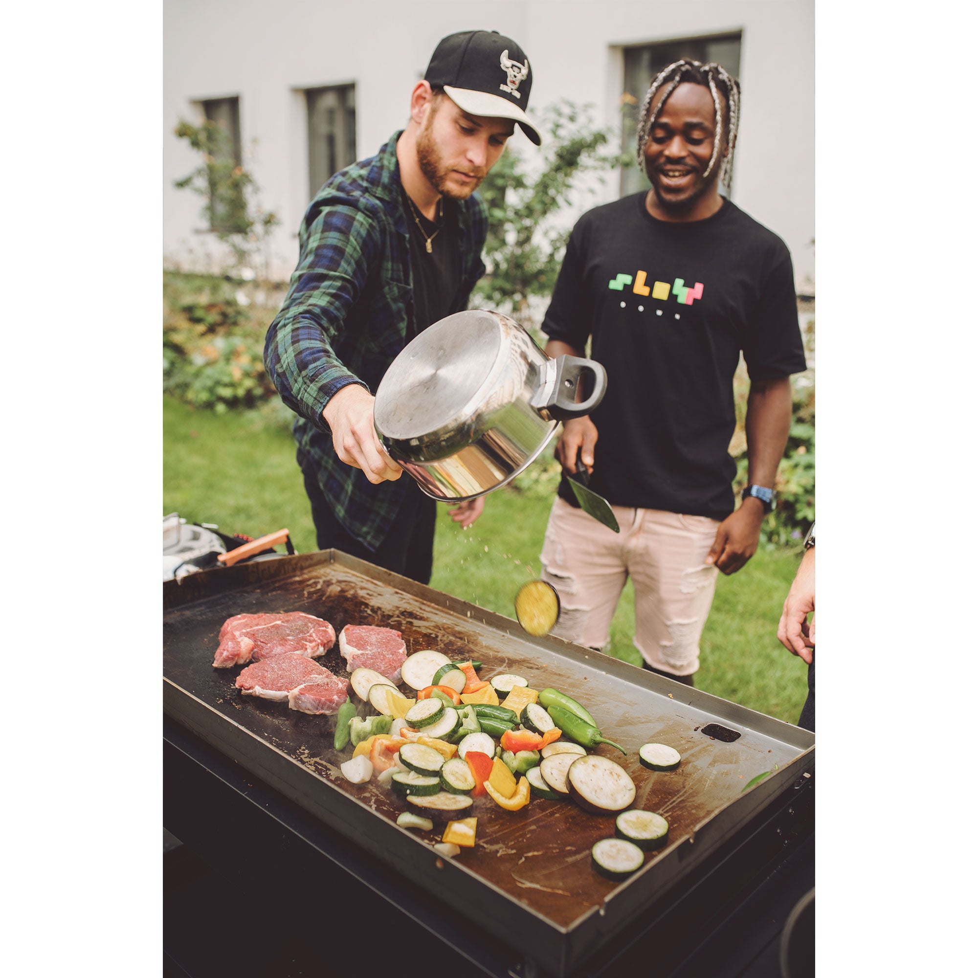 Razor Griddle GGC1643M 37 Inch 4 Burner LP Propane Gas Griddle Grill (Open Box) - VMInnovations