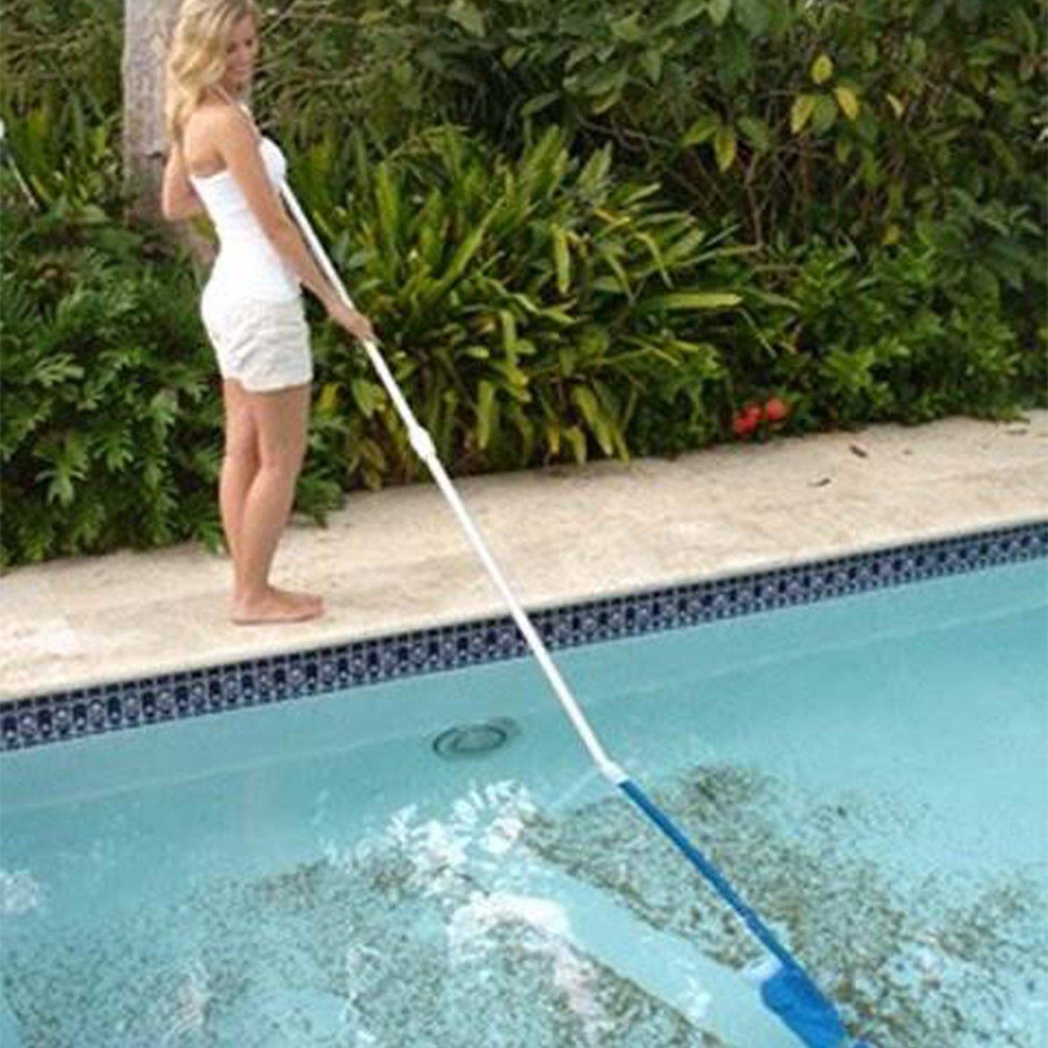 WATER TECH Pool Blaster Catfish Pool/Spa Cleaner Vacuum w/ 7-21' Telescopic Pole