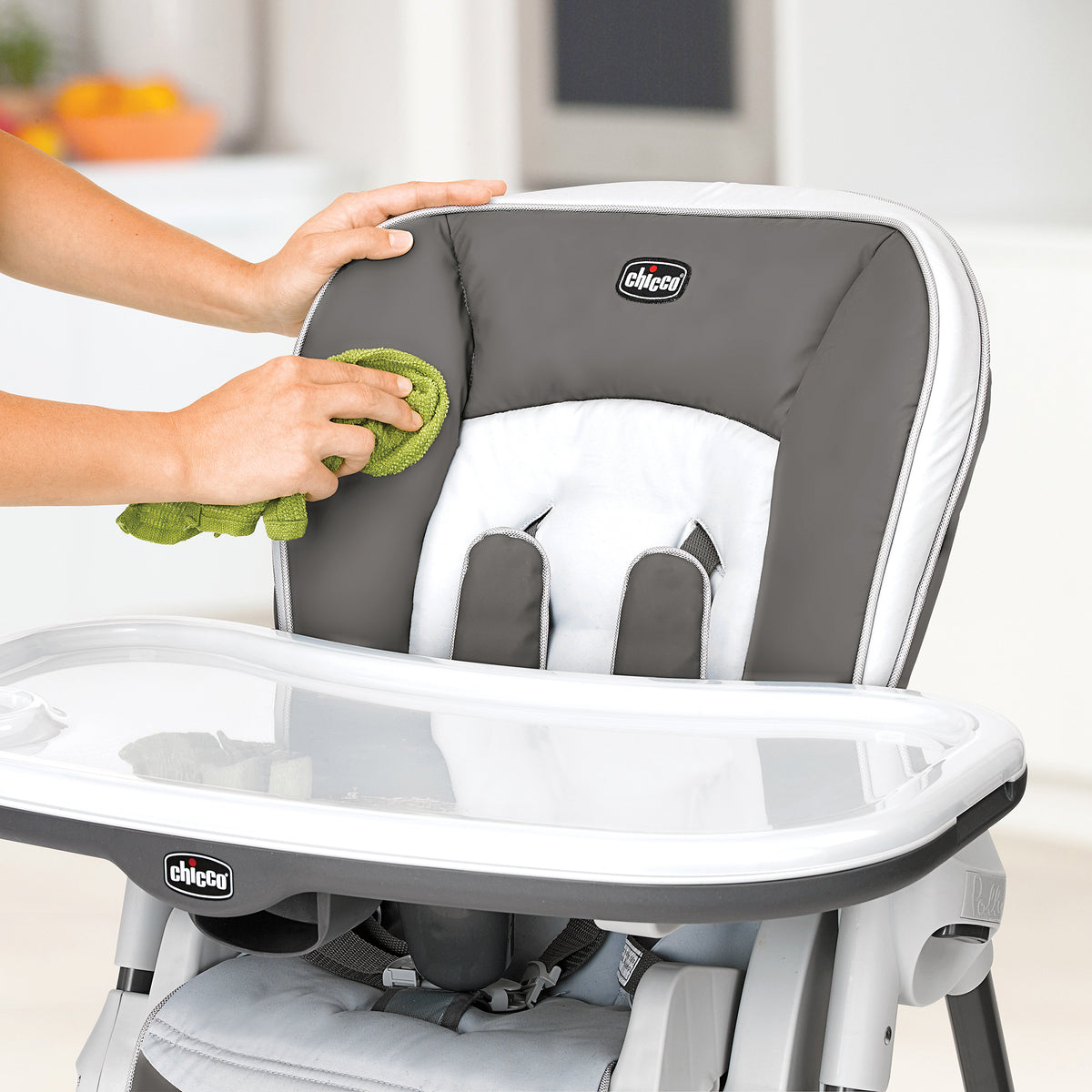 Chicco Ultra-Slim Portable Folding Single Pad Reclining Polly Highchair, Lilla - VMInnovations