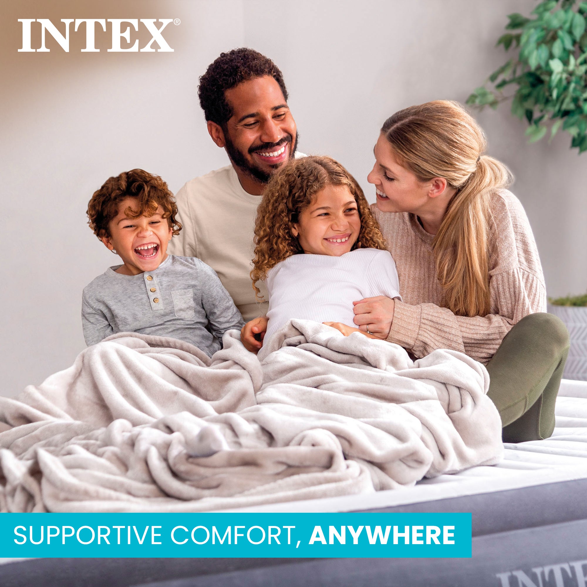 Intex Comfort Dura-Beam Plush Air Mattress Bed with Built-In Pump, Queen (Used)