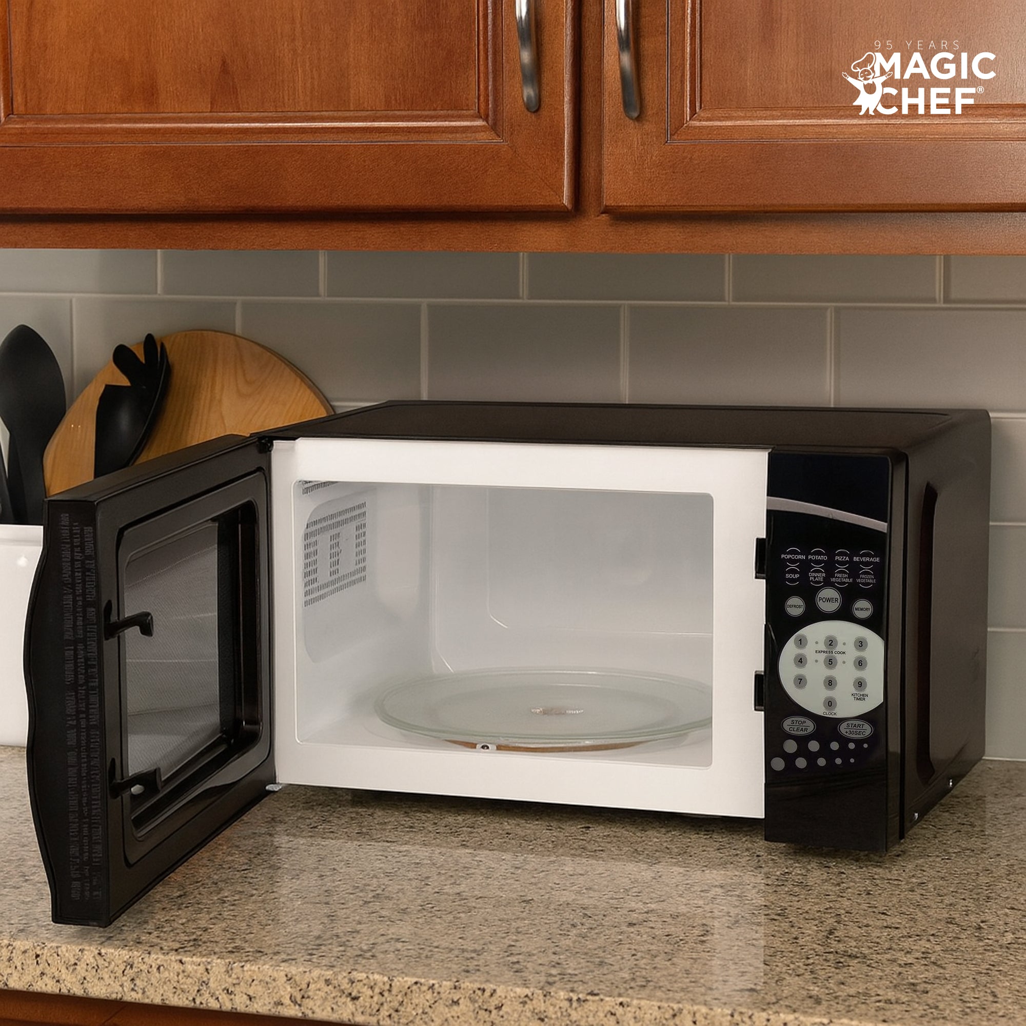 Magic Chef 700 Watt 0.7 Cubic Feet Digital Microwave (Certified Refurbished) - VMInnovations