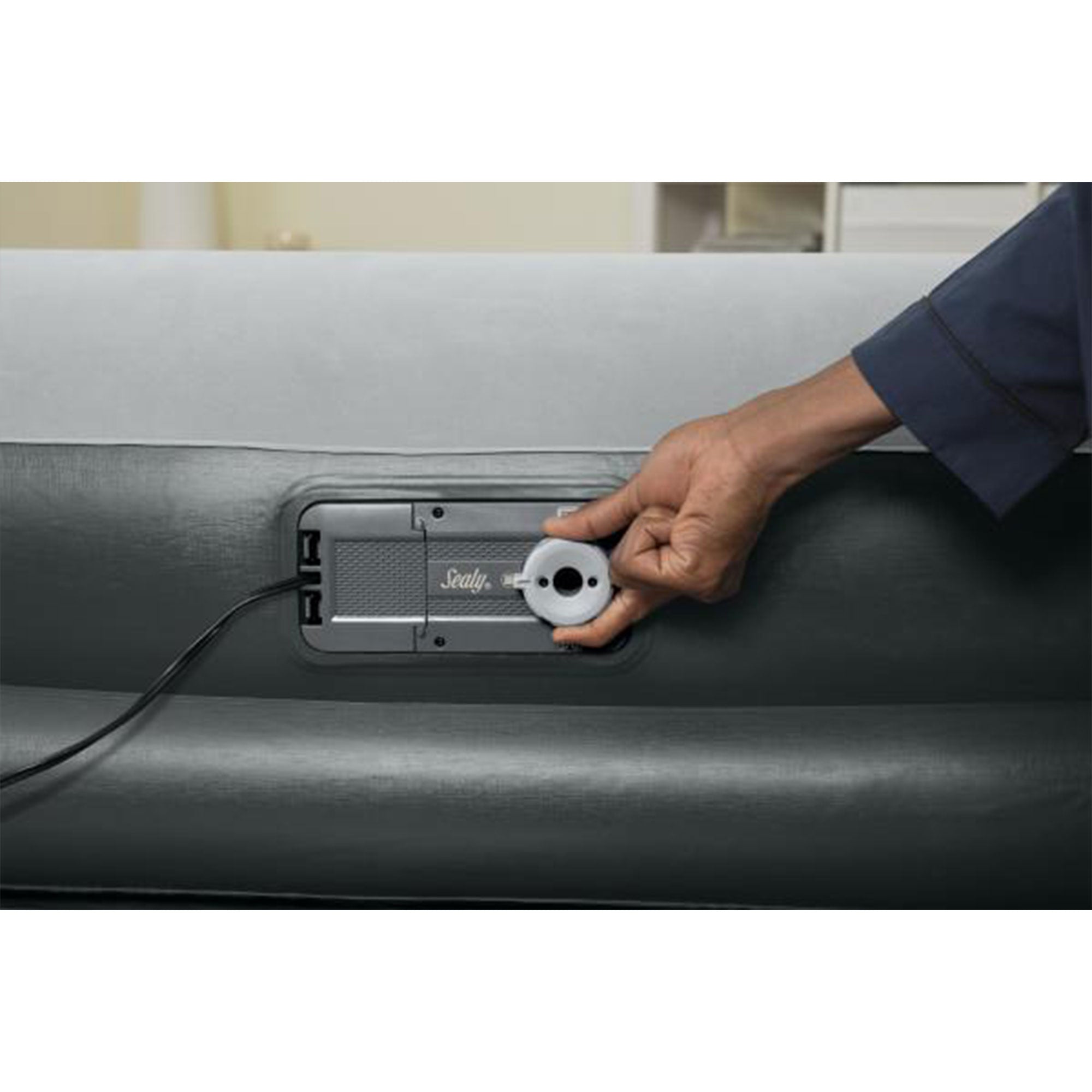 Sealy 16 Inch Inflatable Mattress Queen Airbed w/ Built-In AC Air Pump (Used) - VMInnovations