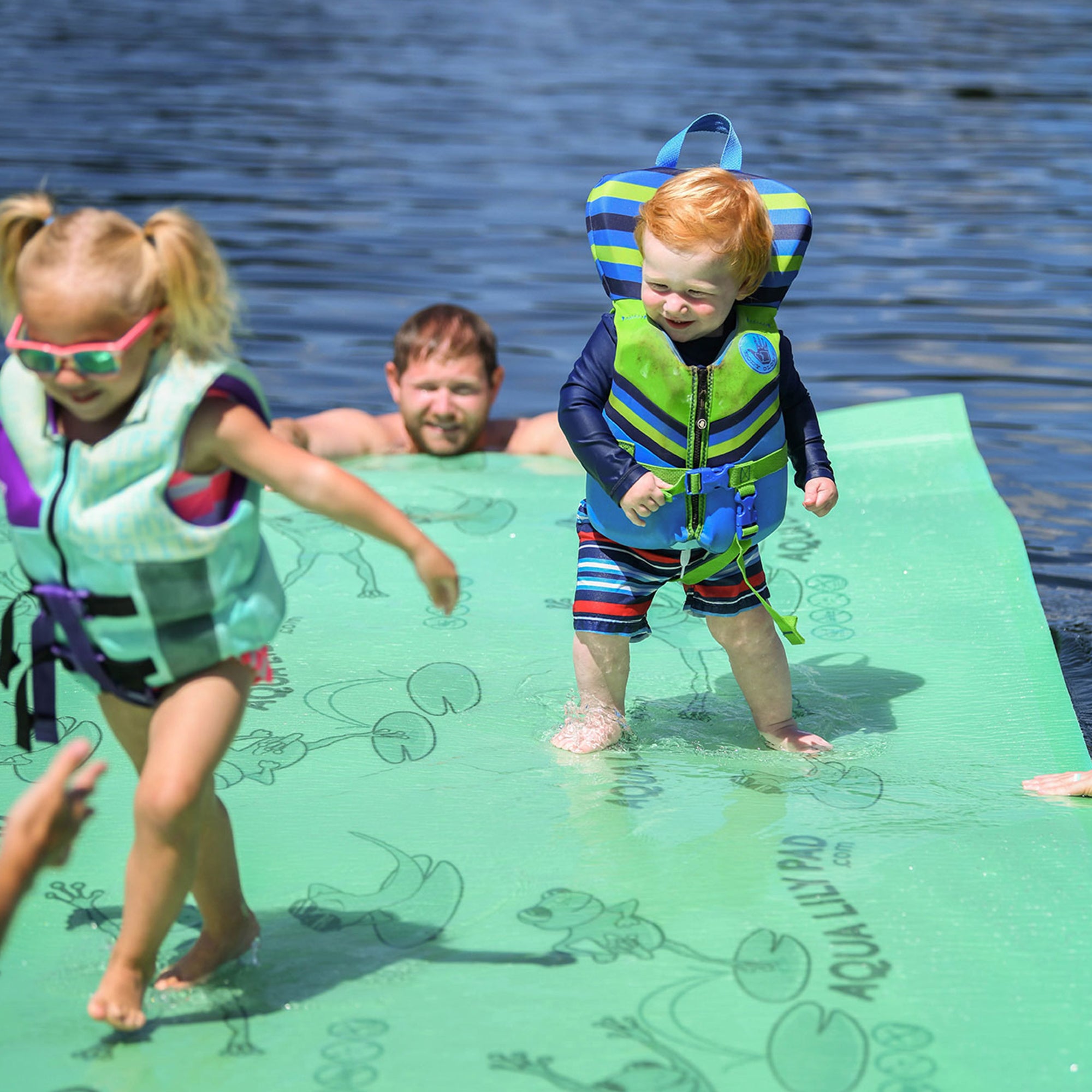 Aqua Lily Pad 15 Foot Original Water Floating Foam Island, Yellow (Open Box) - VMInnovations