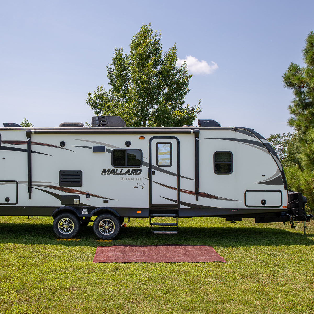 Camco 42882 Reversible 6 Foot by 9 Foot Outdoor RV Awning Leisure Mat, Burgundy - VMInnovations