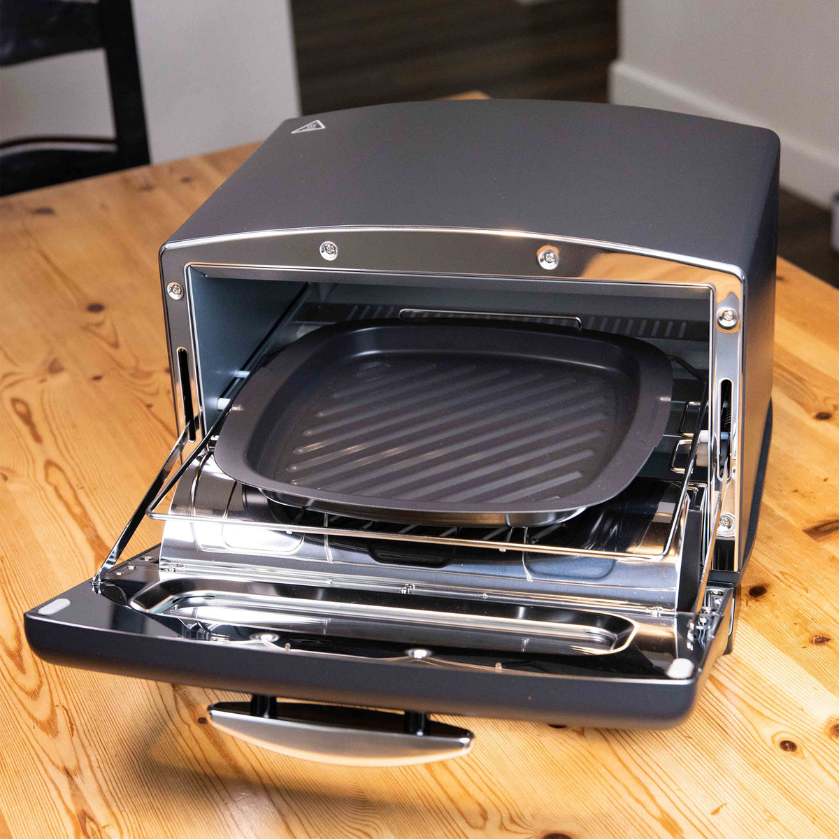 Sengoku SET-G16A(K) HeatMate Graphite Technology Toaster Oven, 120 Volt, Black - VMInnovations