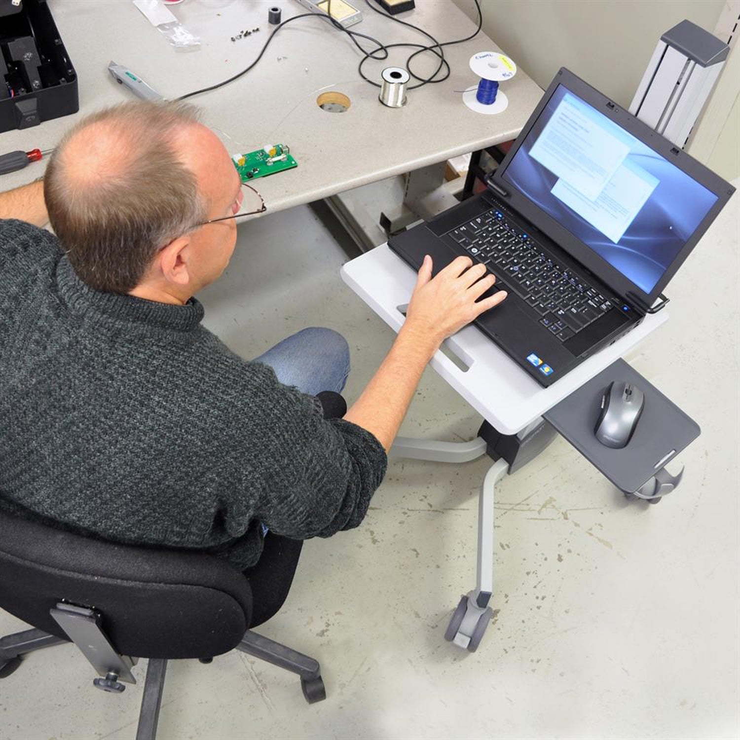 Ergotron Neo-Flex Adjustable Laptop Desk Cart for Mobile Computing (Open Box) - VMInnovations