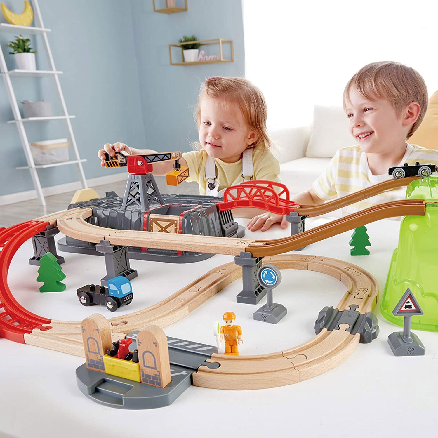 Hape E3764 50 Piece Railway Bucket Builder Set Construction Kit with Accessories