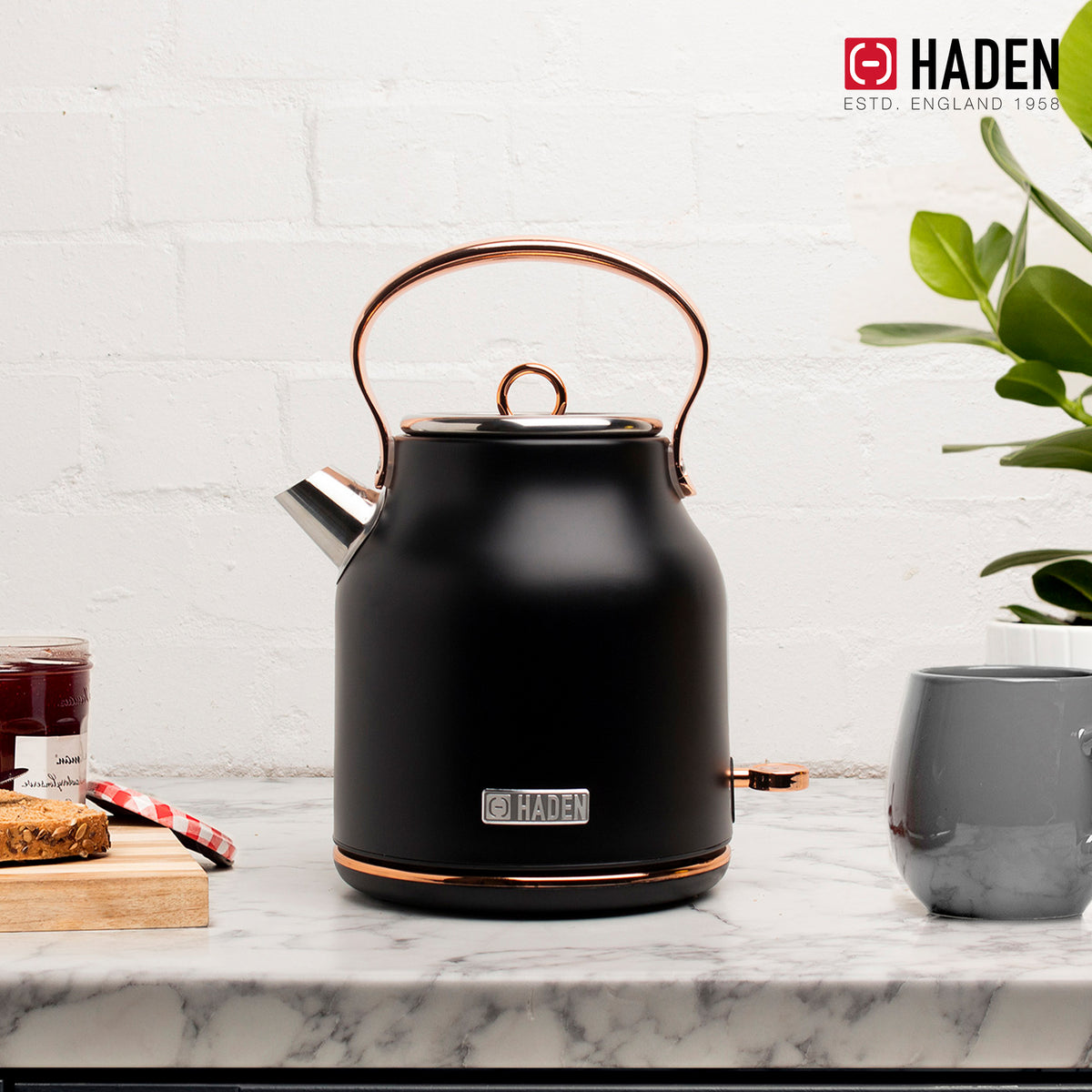 Haden Heritage Stainless Steel Electric Water and Tea Kettle, Copper and Black (Refurbished)