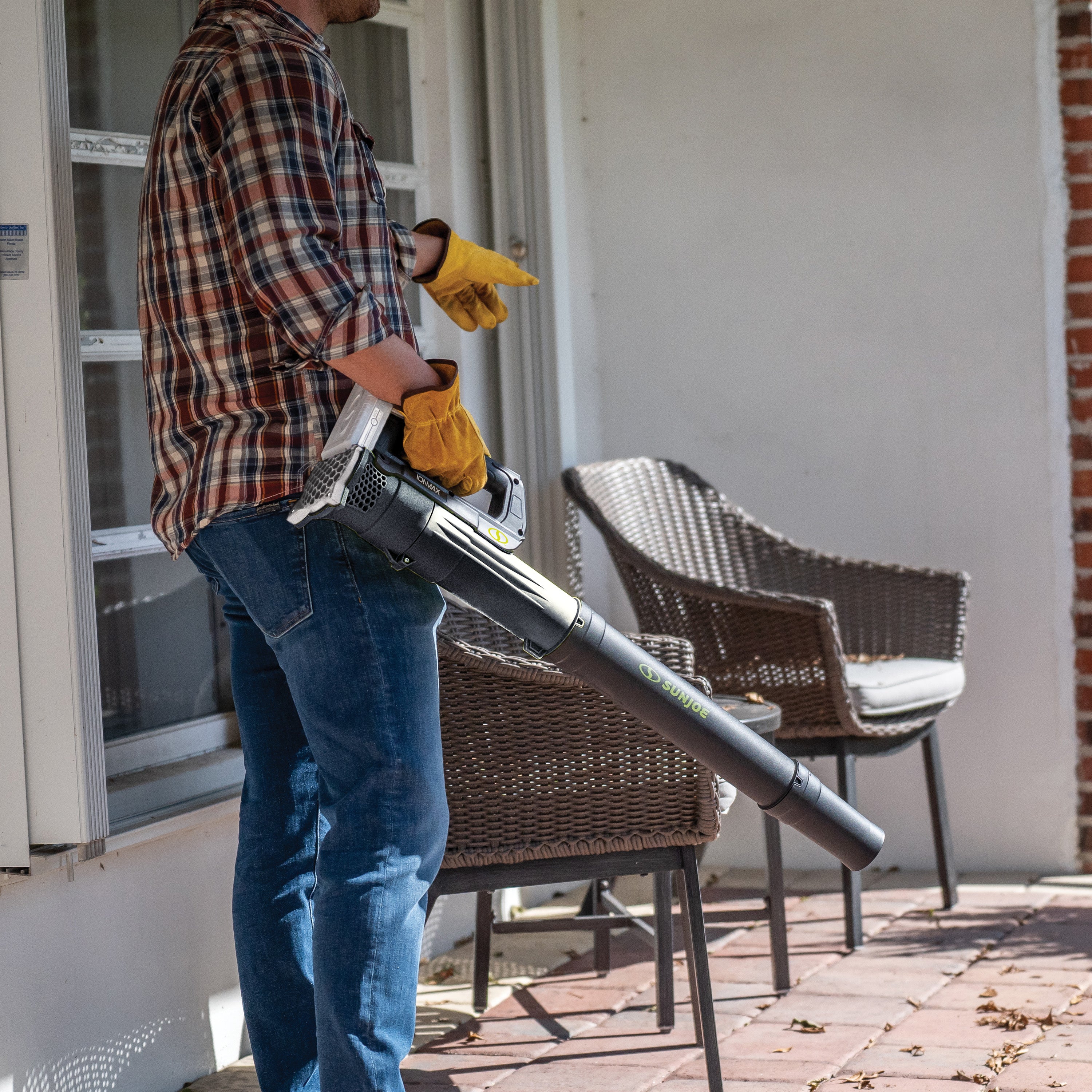 Sun Joe 24V-TB-LTE 24V Cordless IONMAX Compact Turbine Jet Blower, 100 MPH Air Speed, Battery and Charger Included