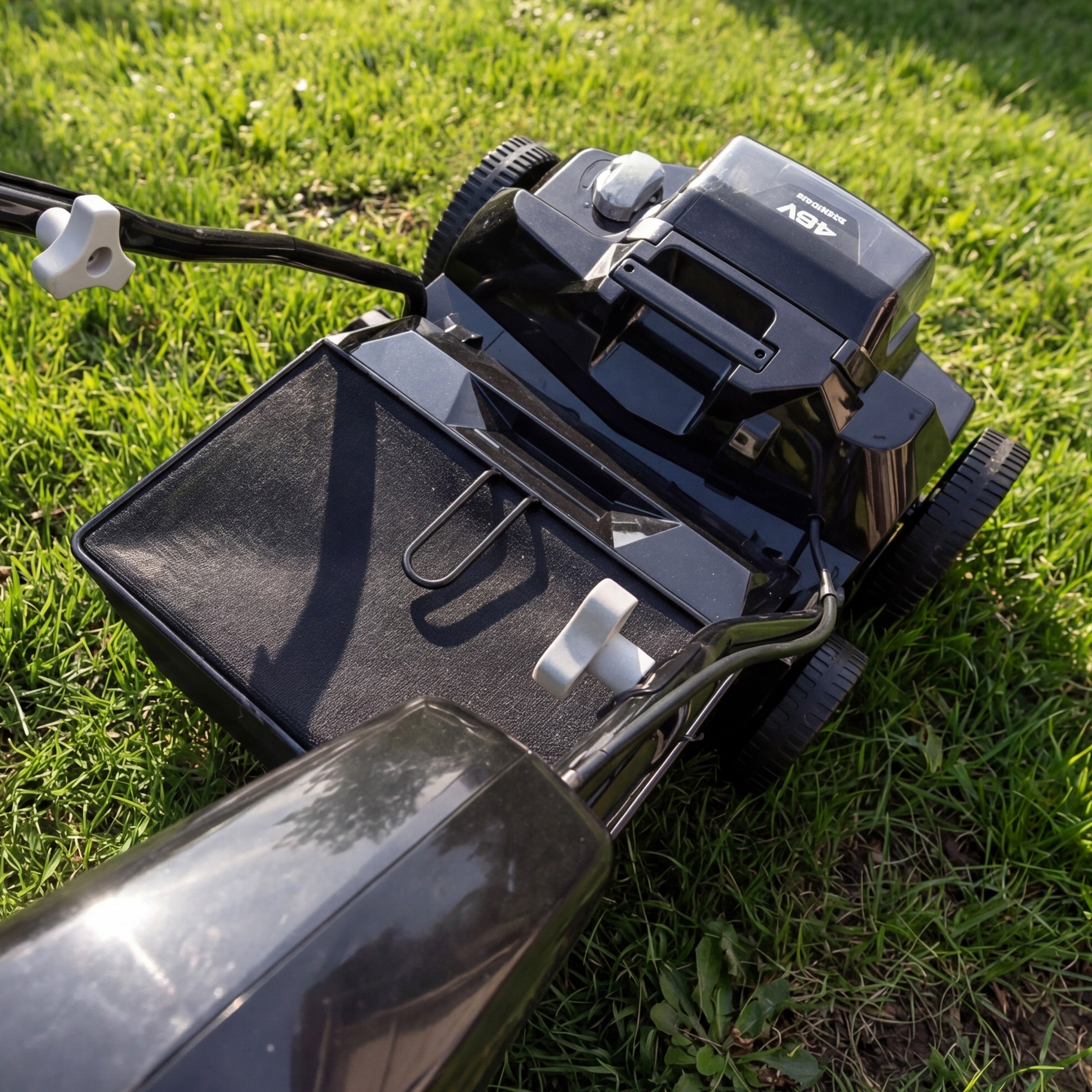 Sun Joe Cordless Scarifier/Dethatcher, Brushless Motor, Batteries, 24V-X2-DTS15