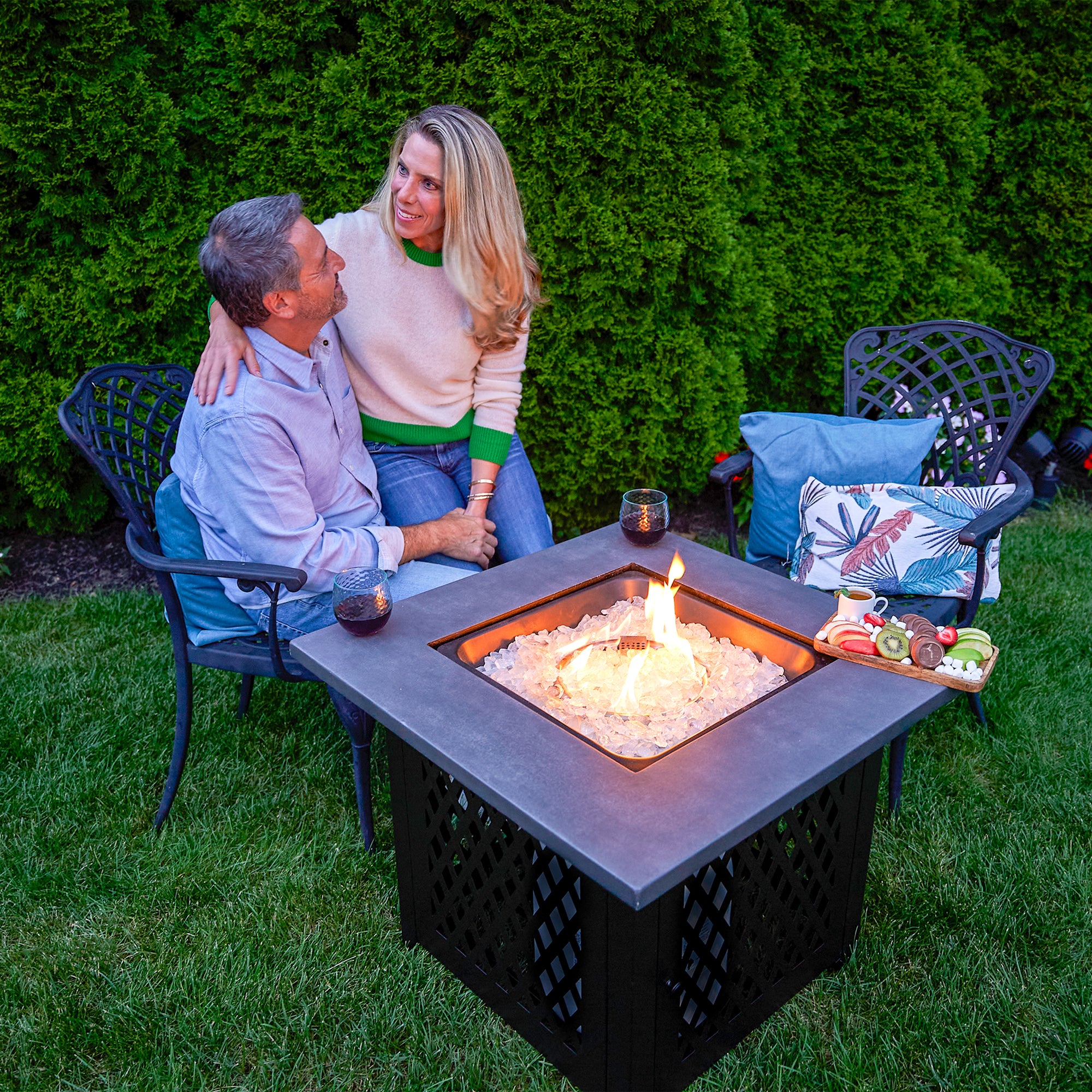 Endless Summer Charles 30 Inch Square Outdoor UV Printed LP Gas Fire Pit (Used) - VMInnovations