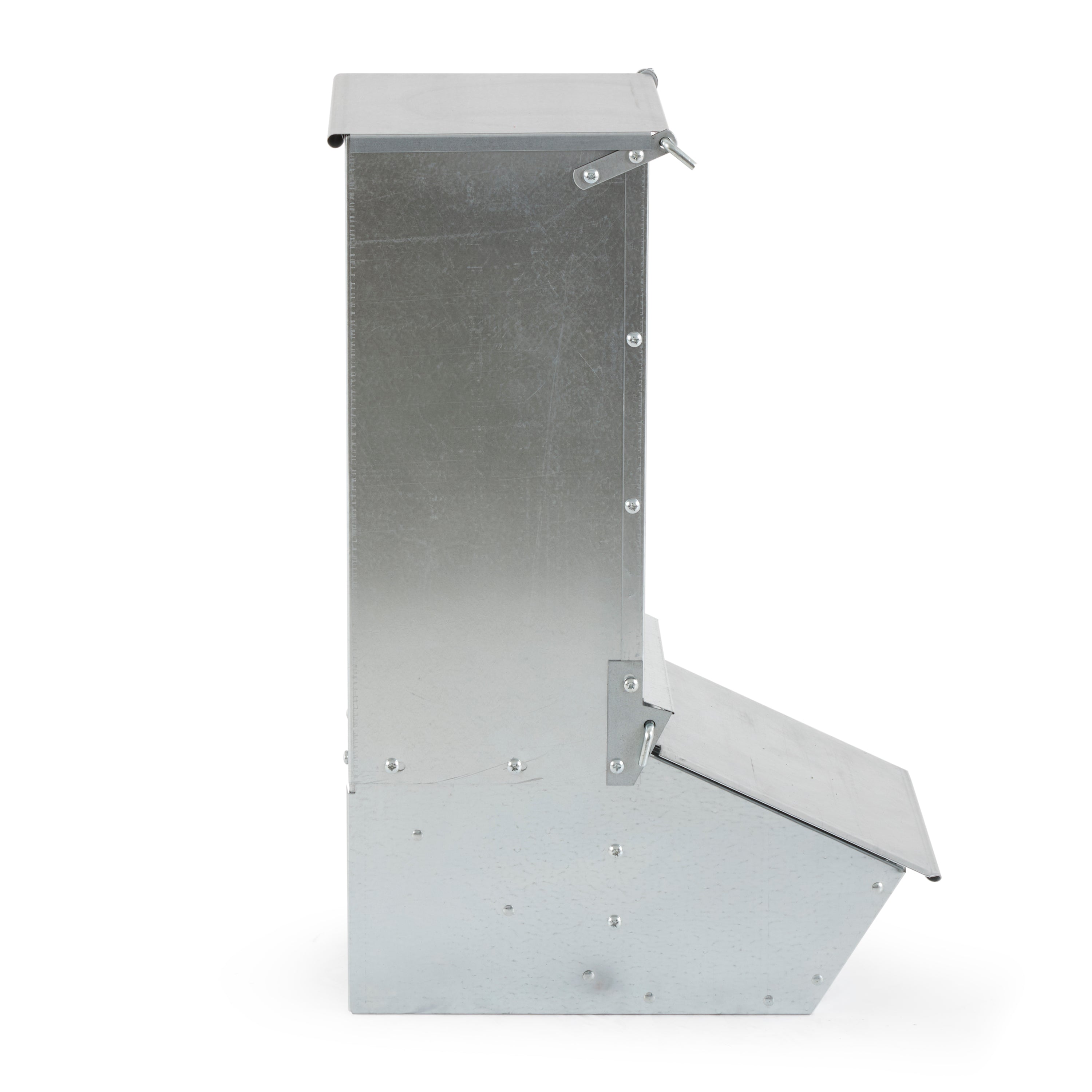 Brower Single Door Feeder for Supplemental Feeding, 1.5 Bushels or 50 Lb (Used)